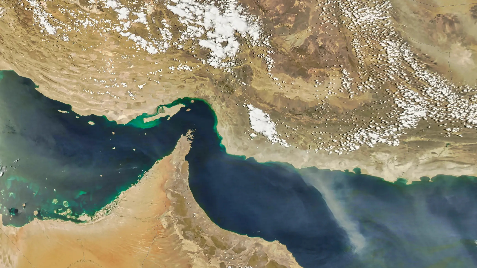 تصاعد الحرب وتعطل مضيق هرمز يدفعان "سيتي غروب" لرفع توقعات النفط إلى 120 دولاراً