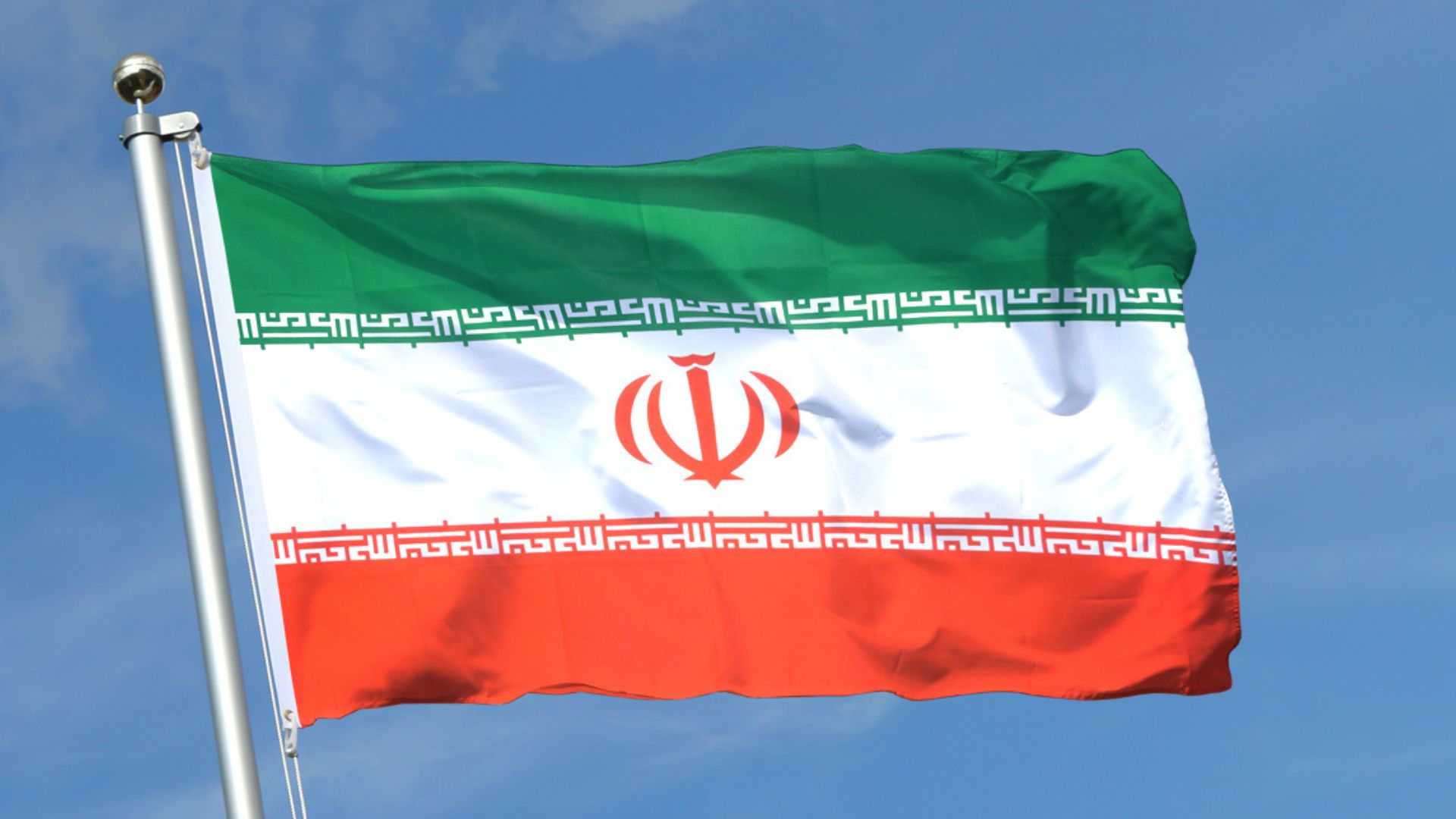 إيران تسجّل تضخمًا قياسيًا عند 50% في أبريل