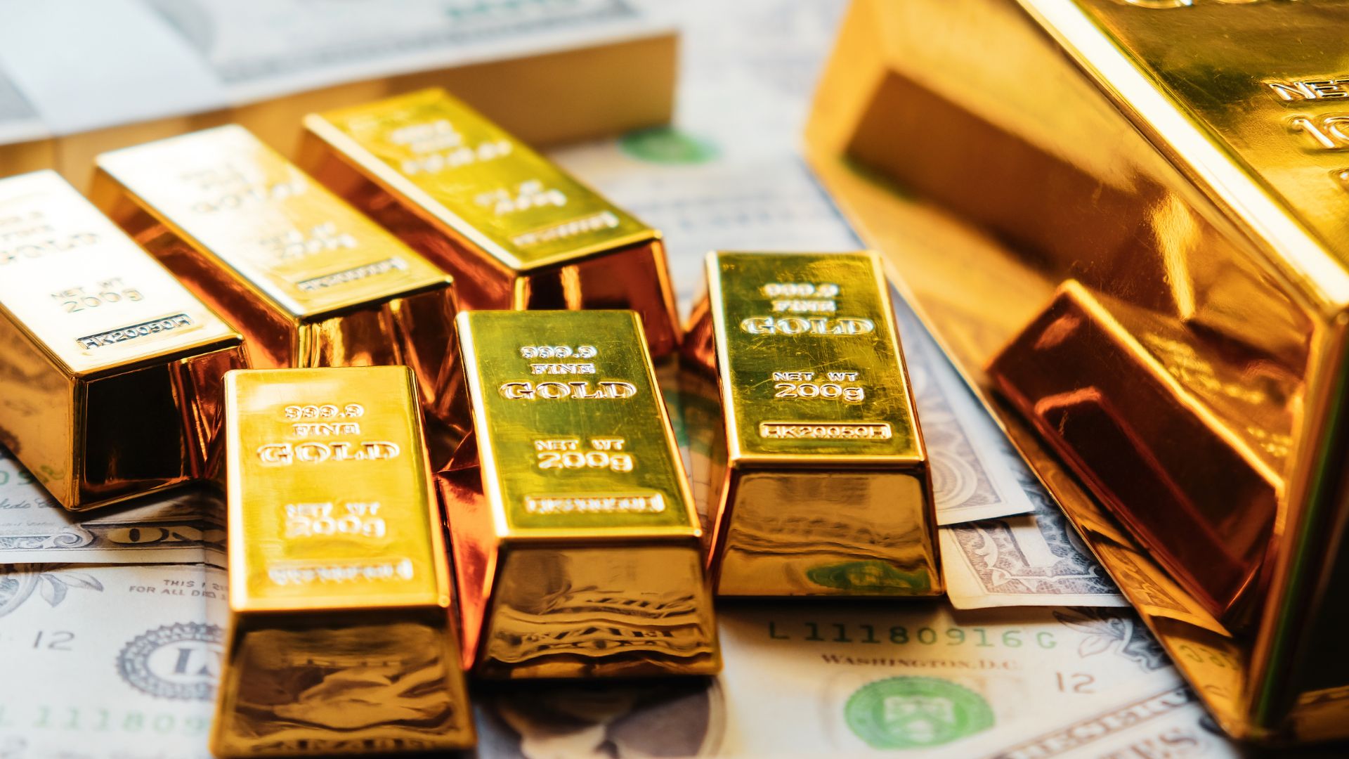 الذهب يستقر قرب أعلى مستوى في أسبوع مع ترقب اتفاق أمريكي‑إيراني
