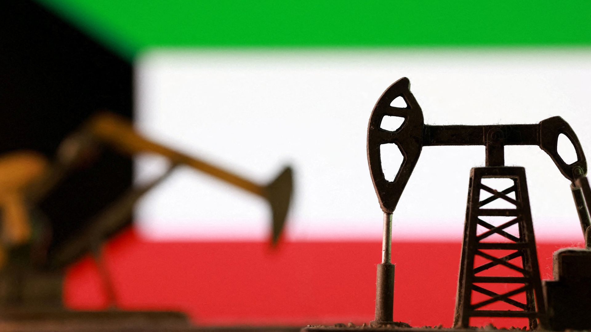 تراجع سعر النفط الكويتي إلى 120.47 دولاراً للبرميل