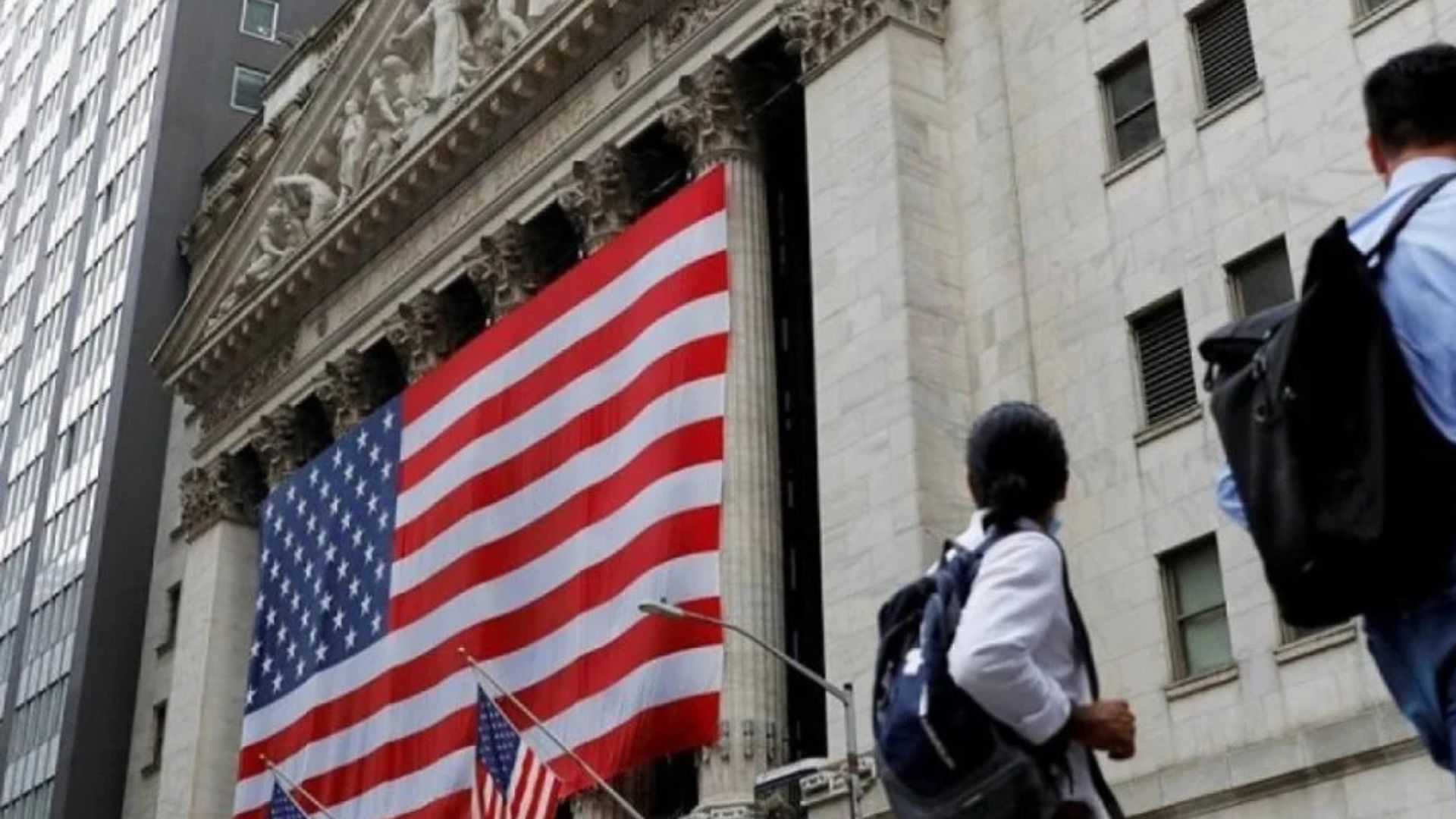 الوظائف الأمريكية تتجاوز التوقعات بإضافة 115 ألف وظيفة