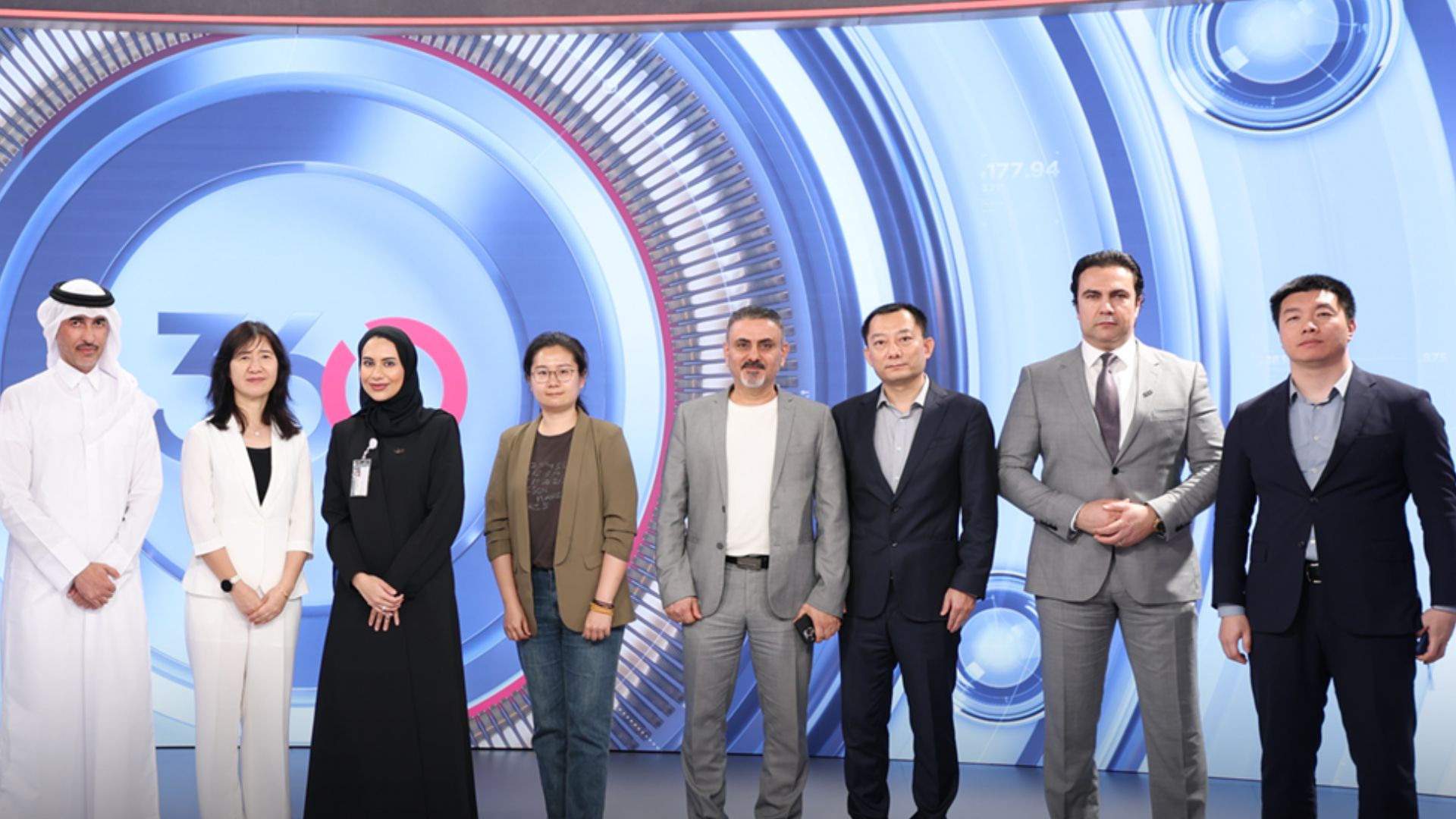 وفد من مجموعة الصين الإعلامية يزور قناة QBC