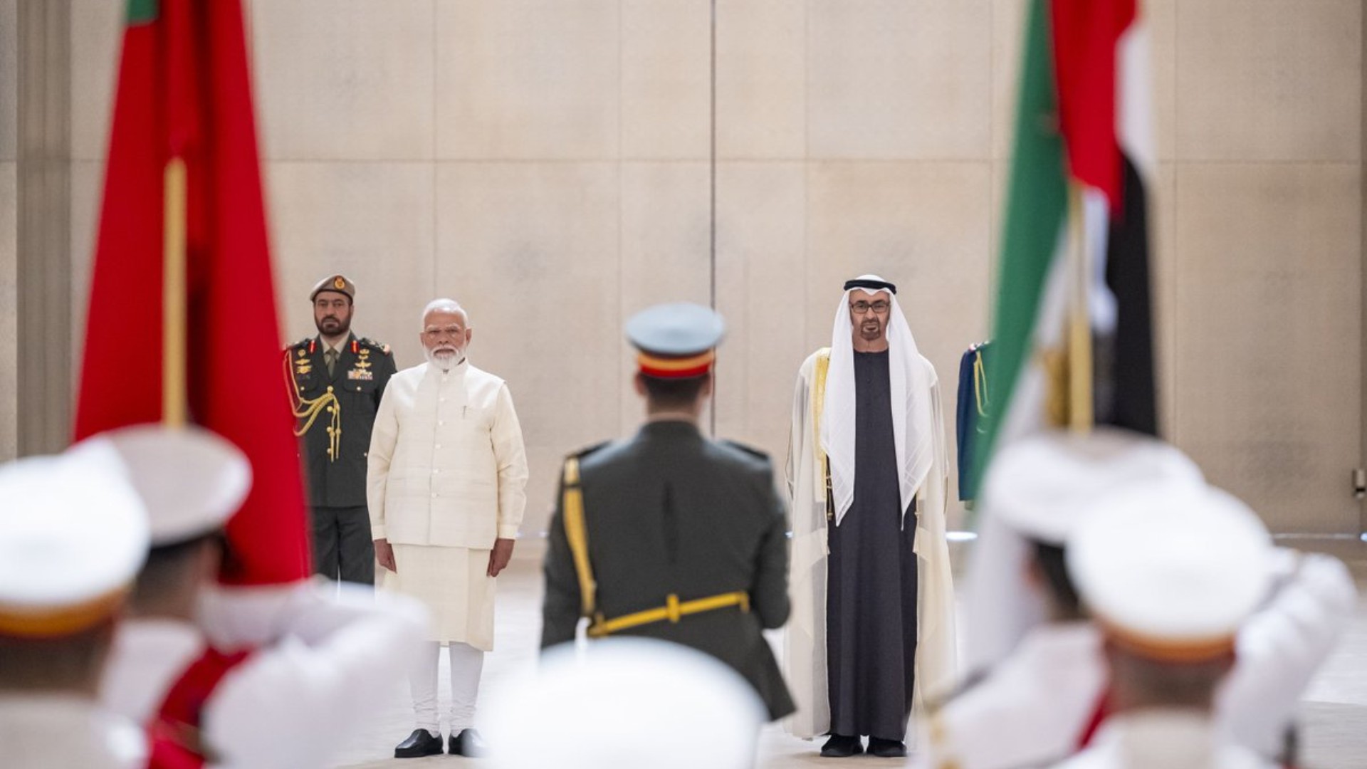 الإمارات والهند تبحثان تعزيز الشراكة الاقتصادية الاستراتيجية