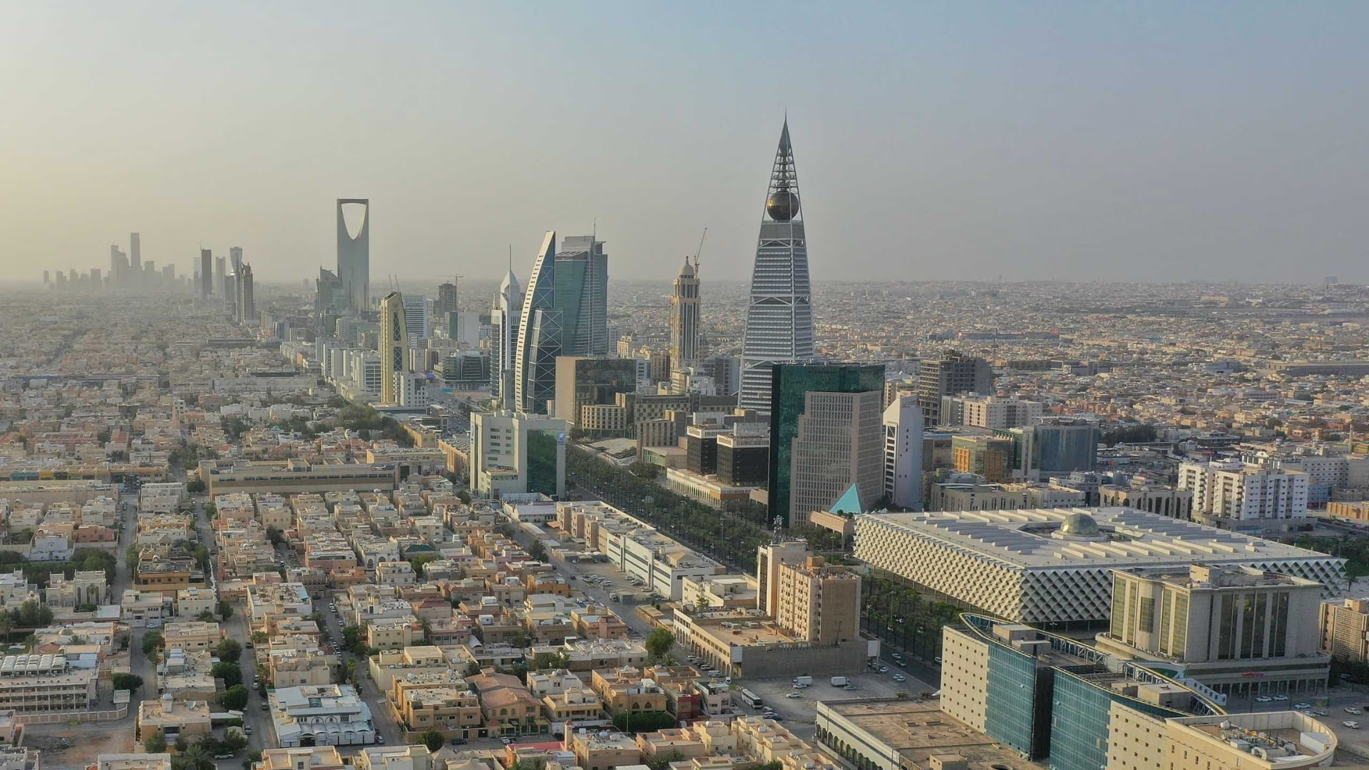 واردات السعودية تتراجع في مارس 2026