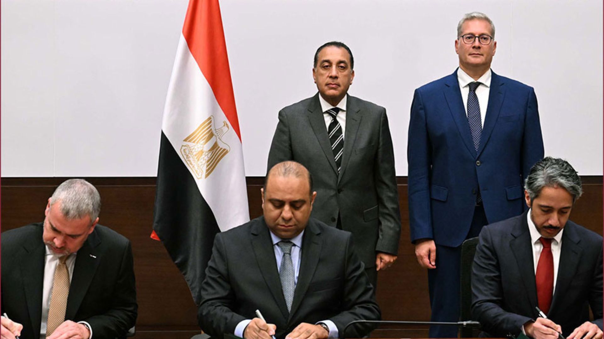 مذكرة تفاهم بين قطر للطاقة ومصر لتعزيز مشاريع الغاز في شرق المتوسط