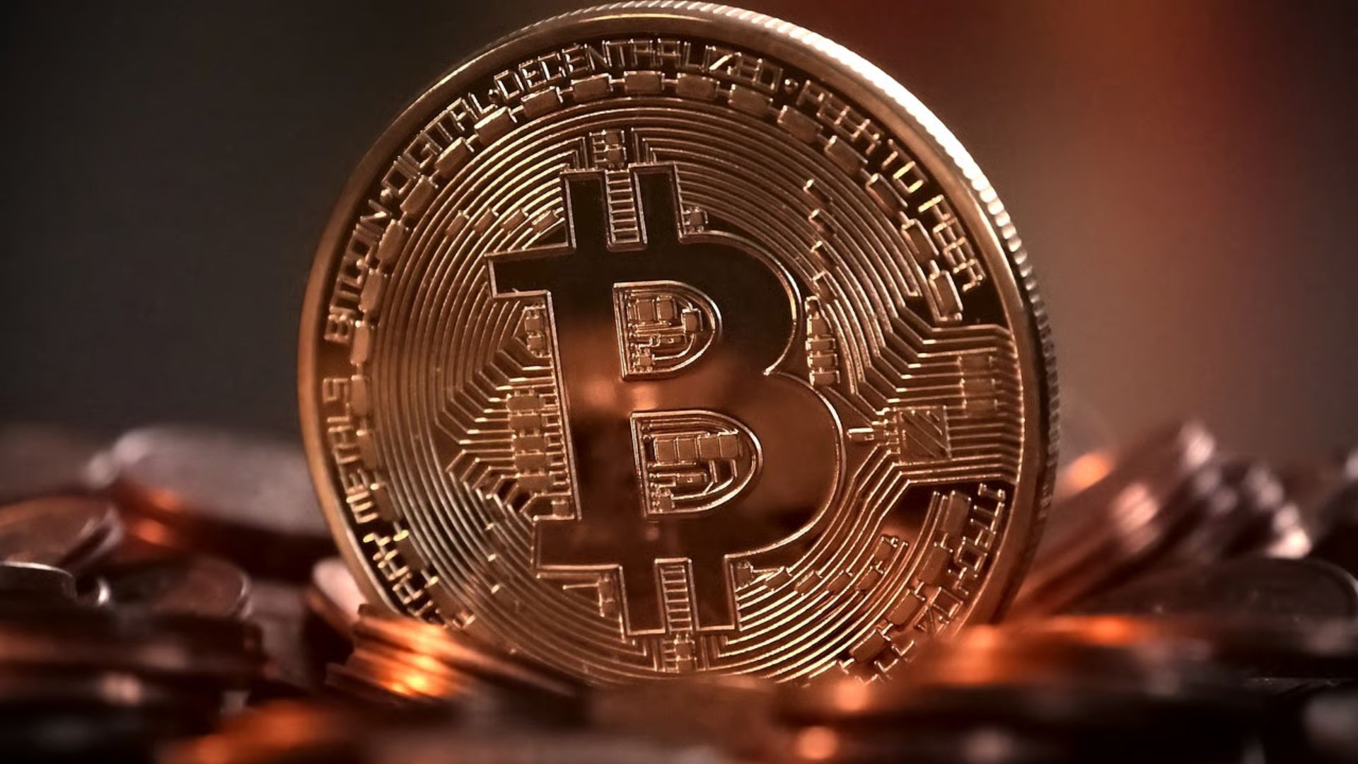 ستاندرد تشارترد: البيتكوين قد يصل إلى 100 ألف دولار بنهاية 2026