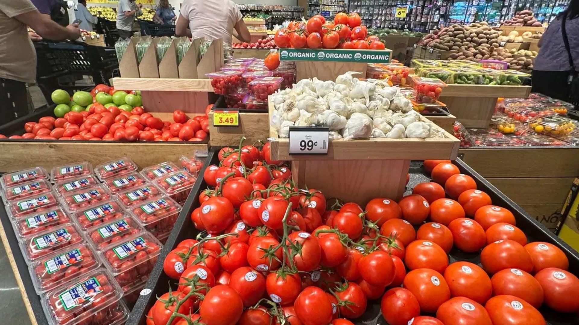 رسوم جمركية جديدة في كندا على الخضراوات المعلبة بنسبة 10%