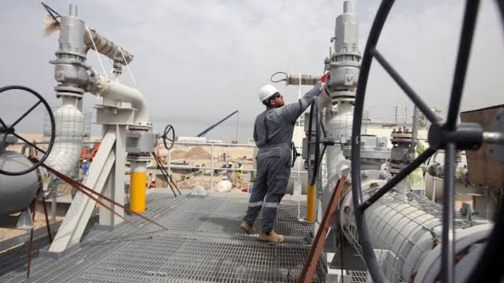 العراق يسعى لتعزيز إنتاجه النفطي الجنوبي فوق 3 ملايين برميل يومياً