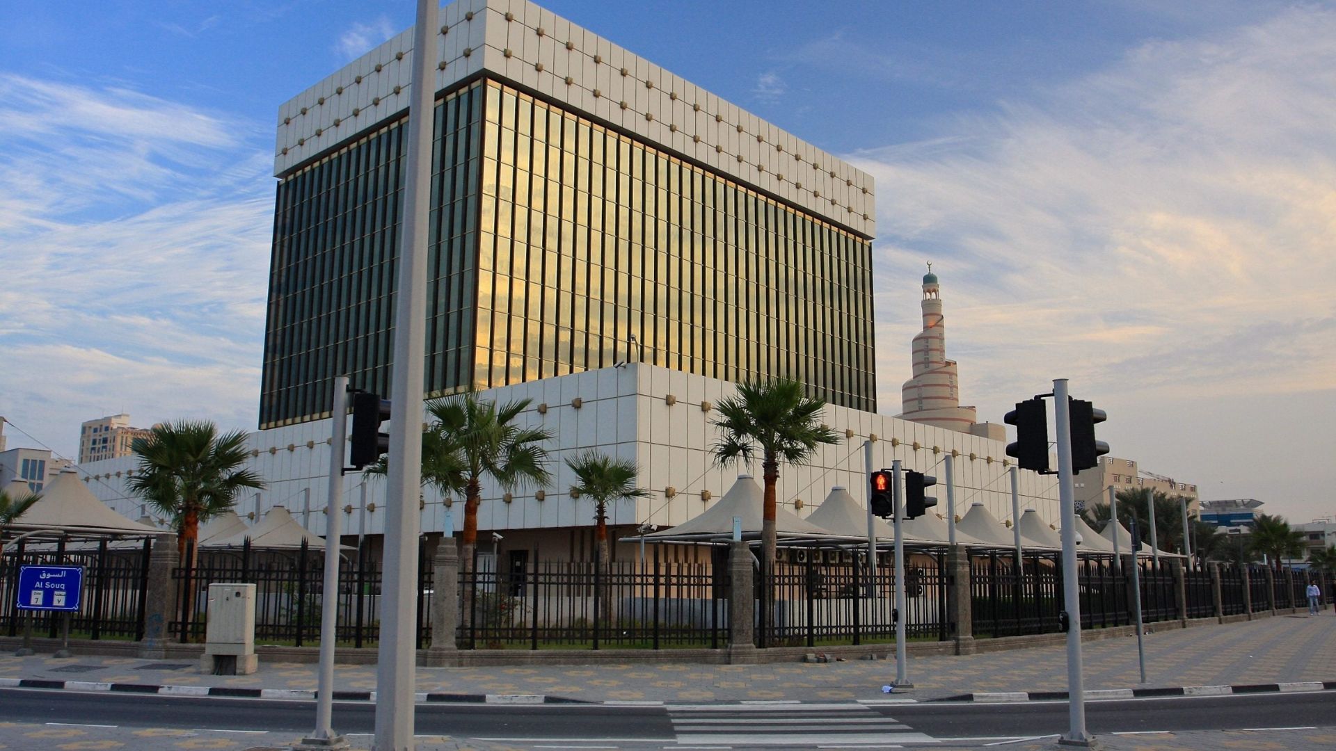 مصرف قطر المركزي يتيح السحب من الصراف الآلي دون بطاقة