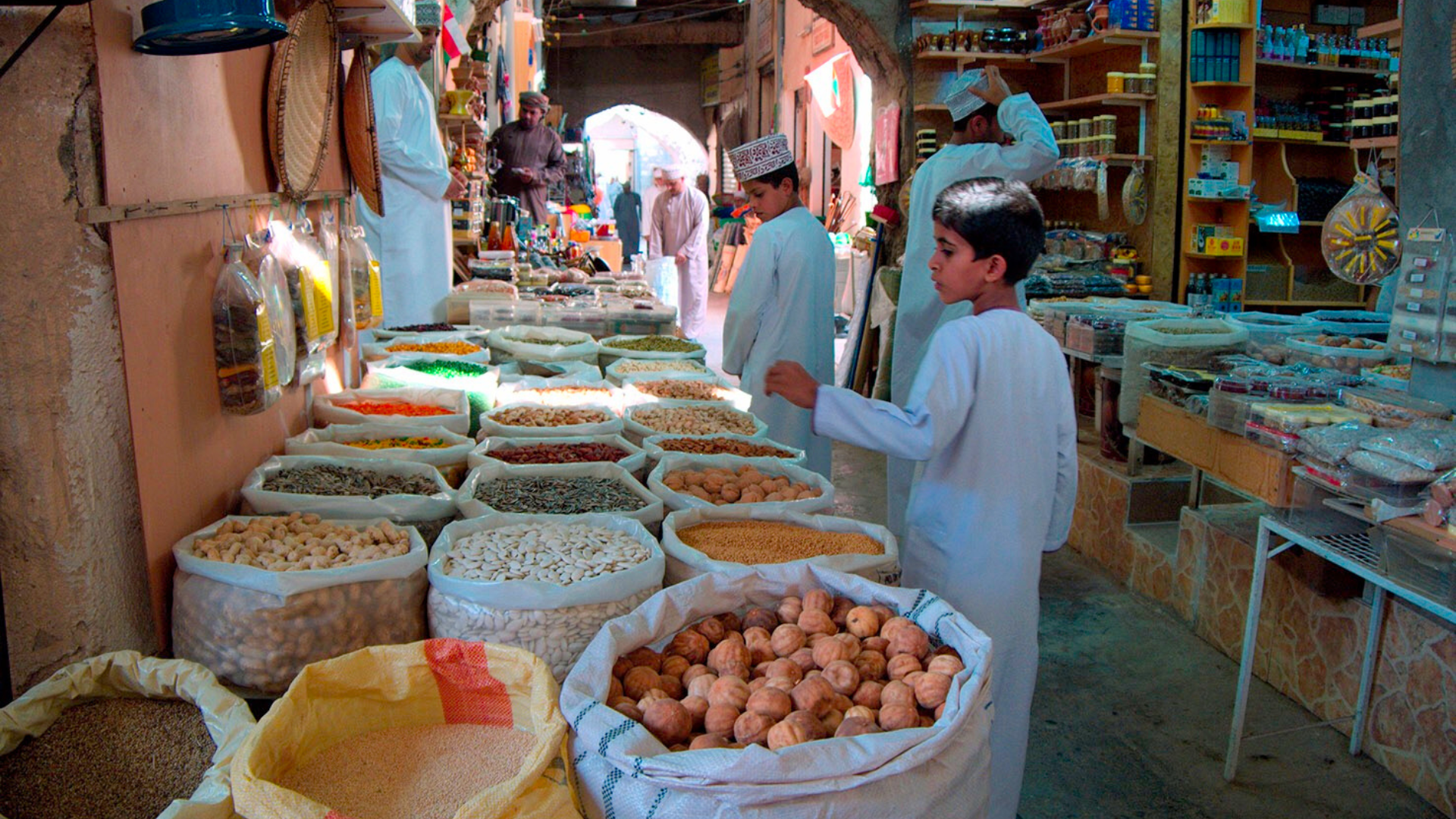 ارتفاع معدل التضخم في عٌمان مع ارتفاع تكاليف النقل والغذاء
