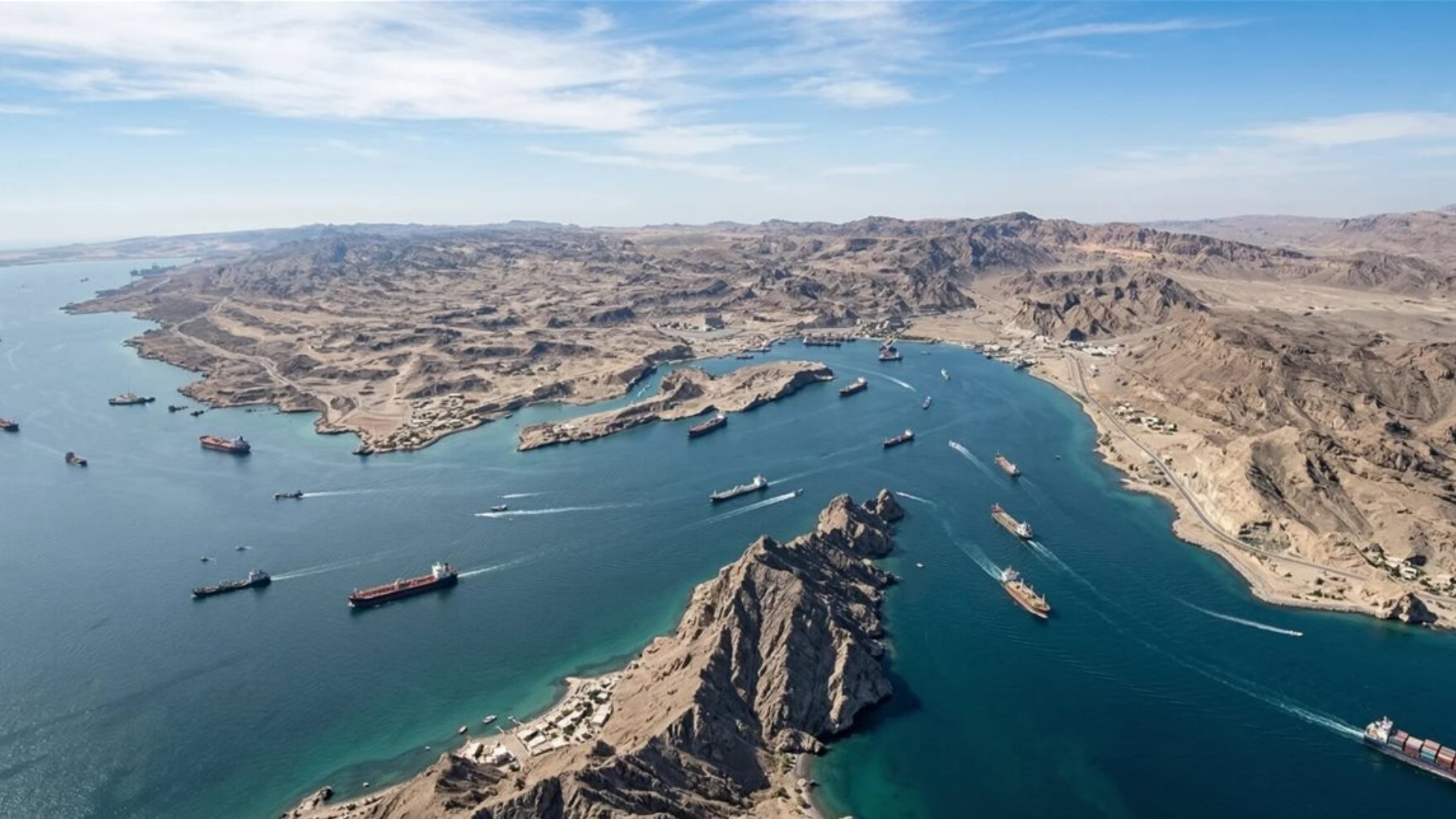 مضيق هرمز يشهد تحسنًا تدريجيًا مع عبور نحو 34 سفينة يوميًا