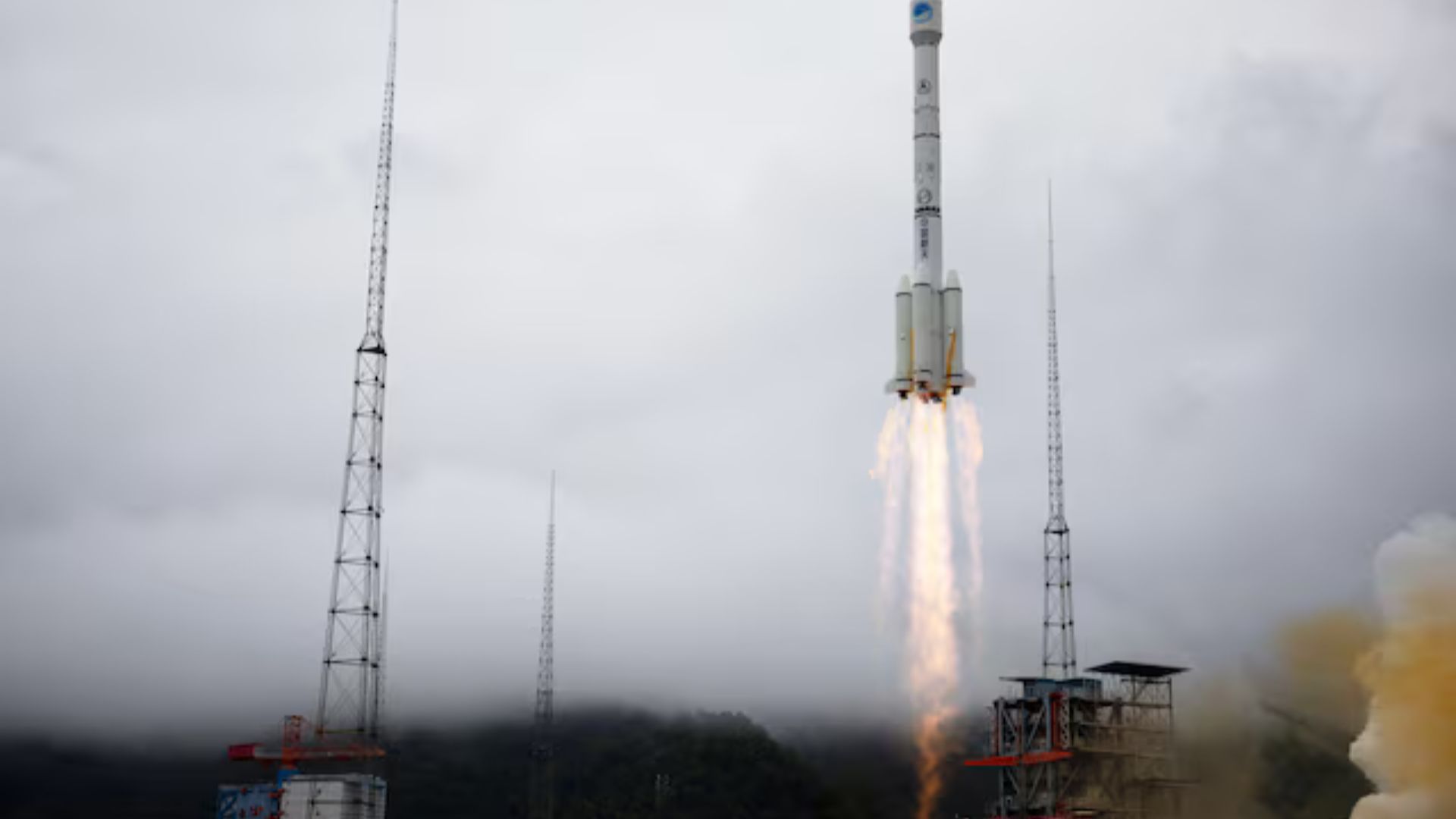 أقمار صينية تمهد لشبكة حوسبة فضائية تجارية