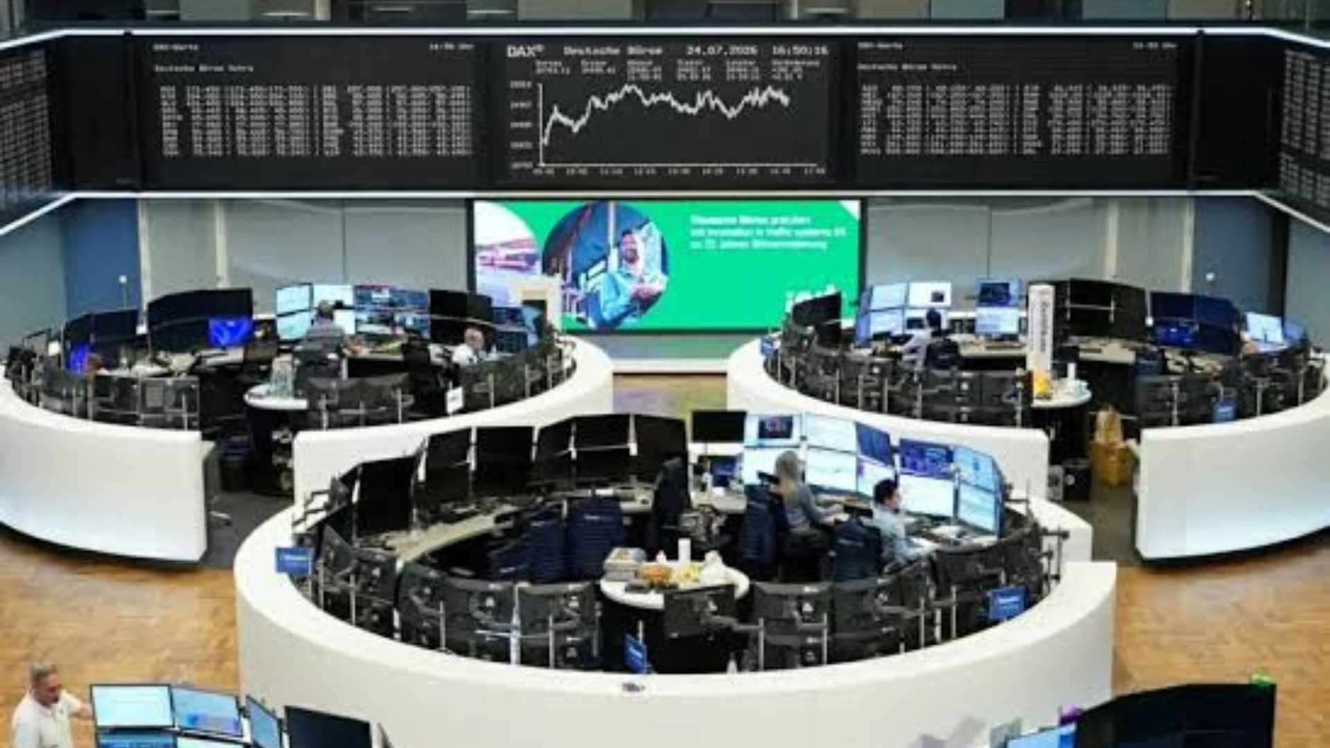 أسهم أوروبا تستهل أغسطس على ارتفاع وسط تفاؤل إزاء حرب أمريكا وإيران