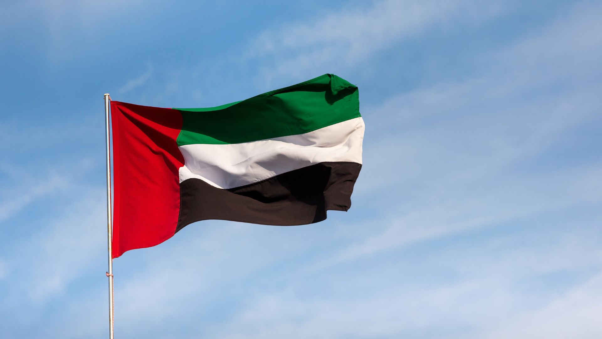 تسارع نمو القطاع الخاص غير النفطي في الإمارات مع ارتفاع مؤشر مديري المشتريات في يوليو
