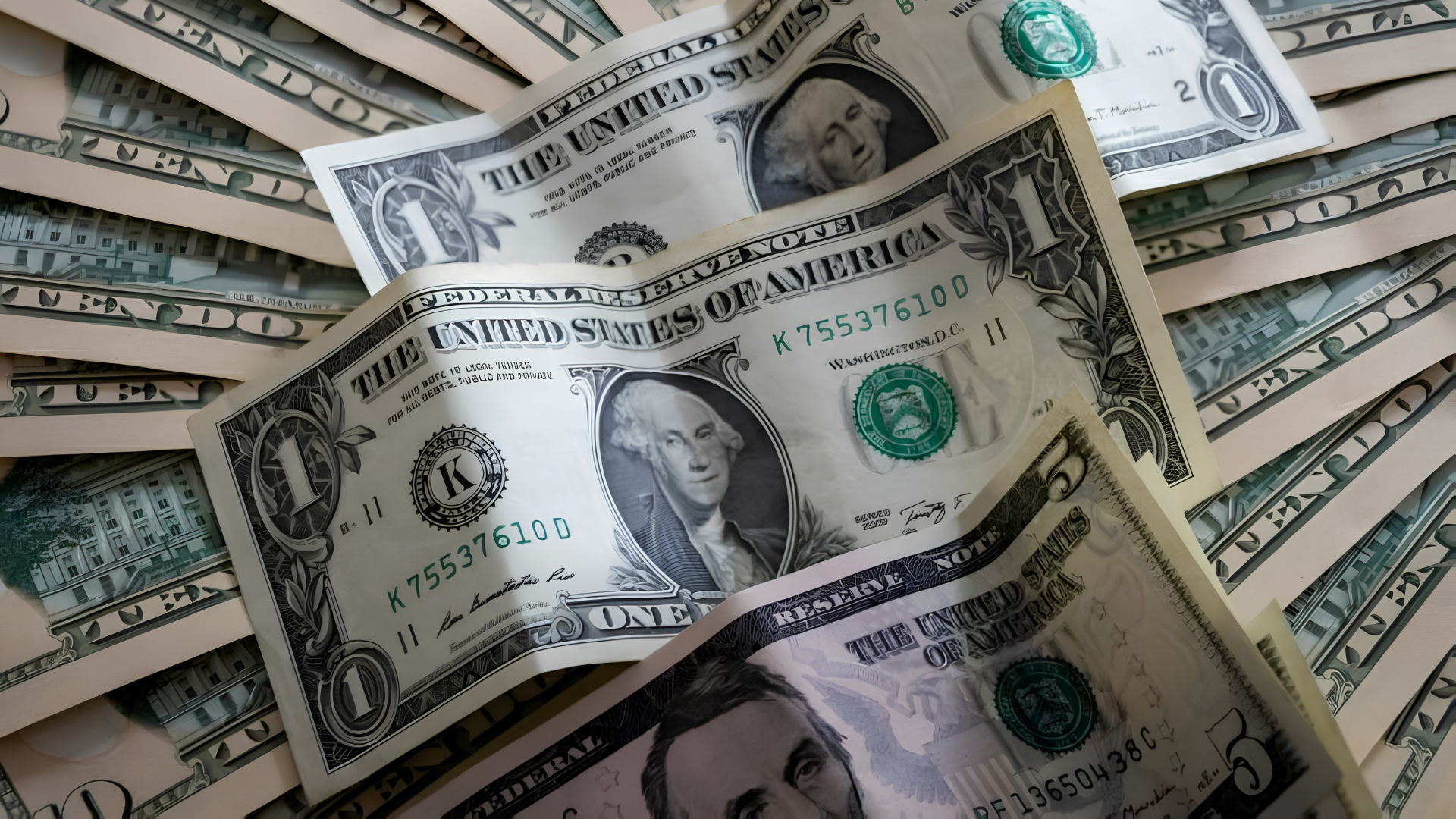 تراجع الين والدولار مع متابعة تطورات صراع إيران وأمريكا وترقب تقرير الوظائف
