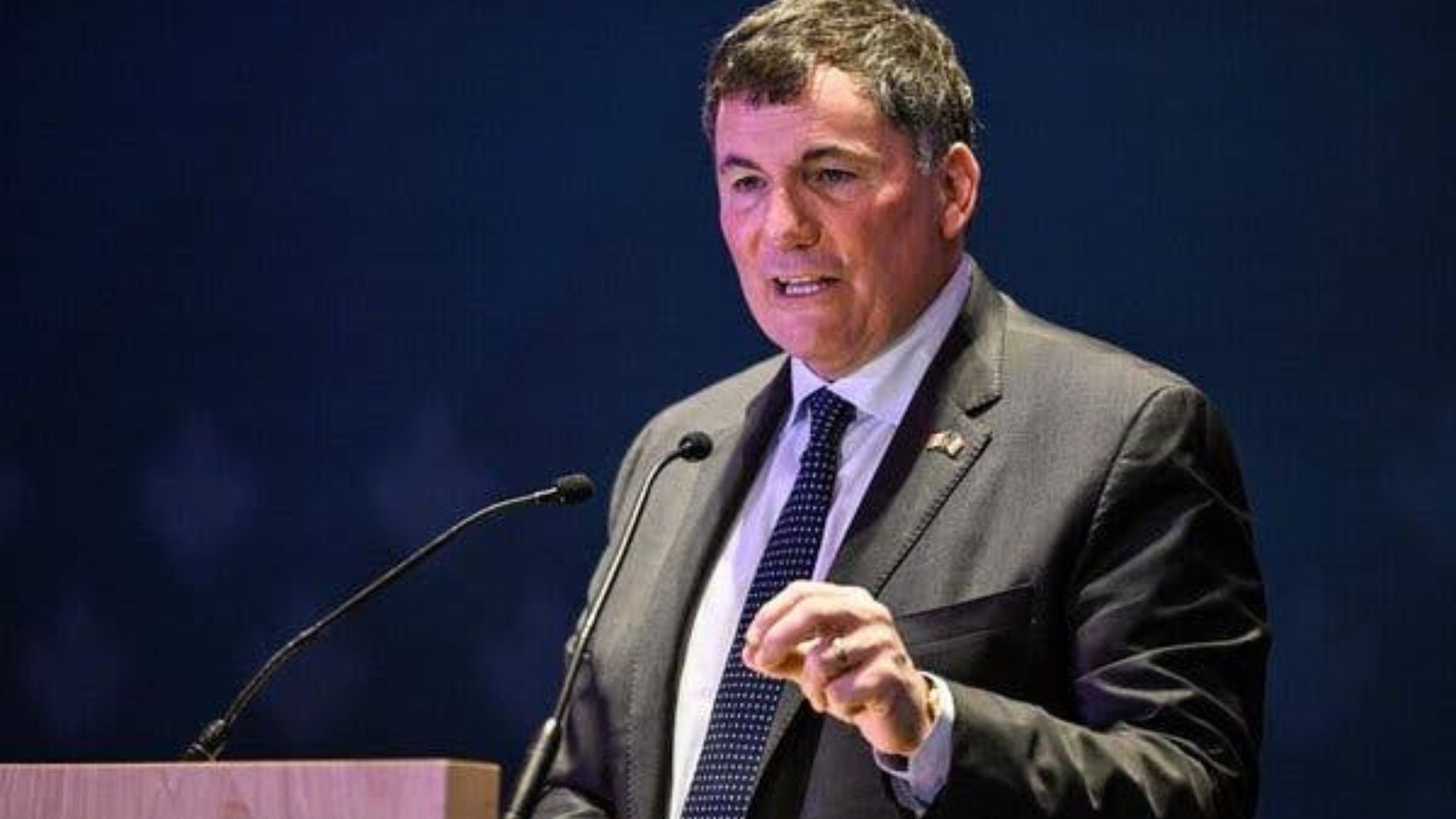وزير التجارة الكندي سيجتمع بالممثل التجاري الأمريكي اليوم