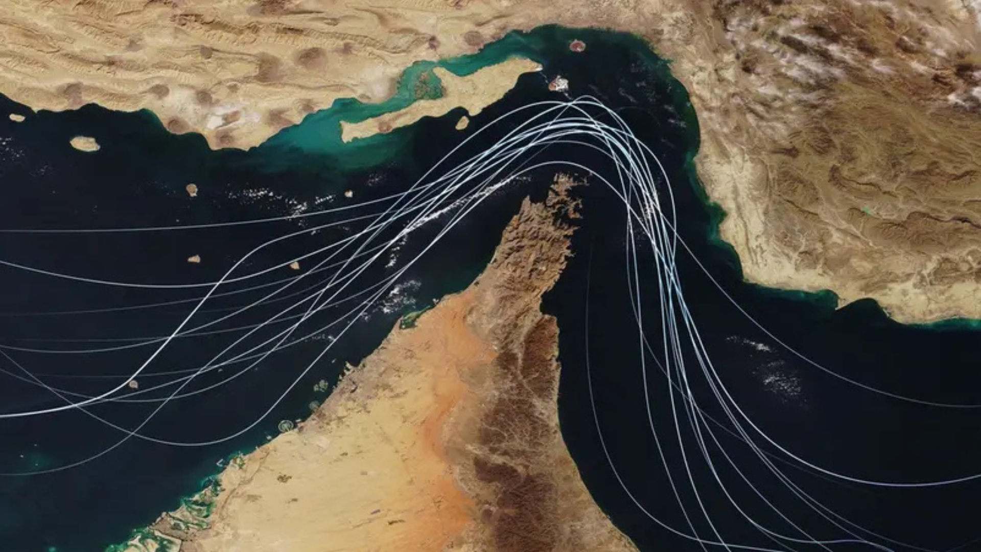 أكسيوس عن مسؤولين أميركيين: ما بين 15 و20 ناقلة نفط عبرت المضيق عبر قناة جنوبية على طول ساحل عُمان خلال الأسابيع الماضية