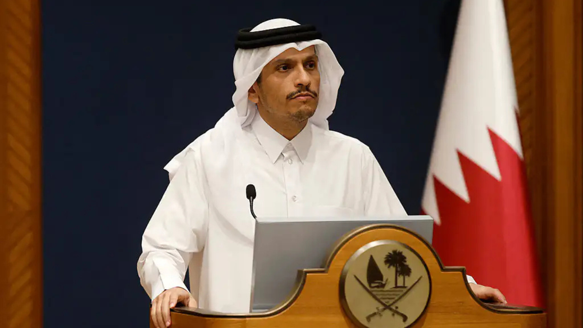 معالي رئيس مجلس الوزراء وزير الخارجية يشدد على أهمية احترام سيادة دول الجوار وضمان حرية الملاحة عبر مضيق هرمز