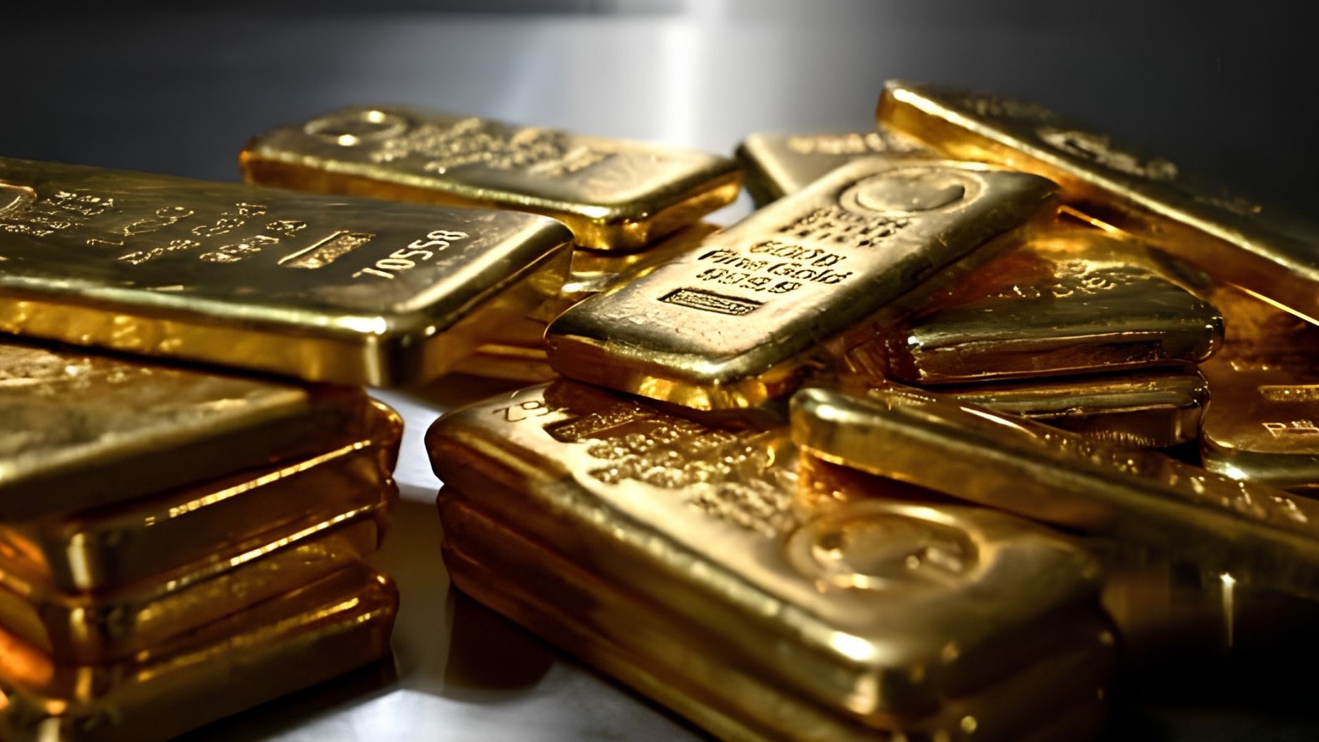 الذهب يهبط مع ترقب المتعاملين بيانات الوظائف الأمريكية