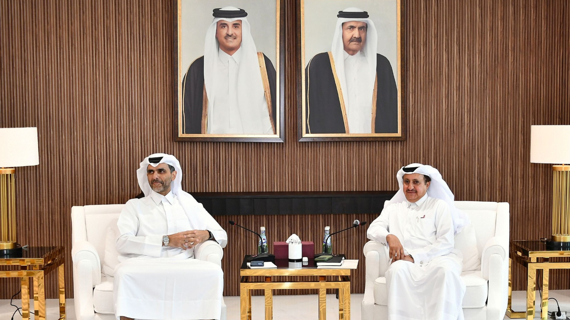 "مناطق" وغرفة قطر تستعرضان تعزيز التعاون لدعم القطاع الصناعي وتحسين بيئة الأعمال