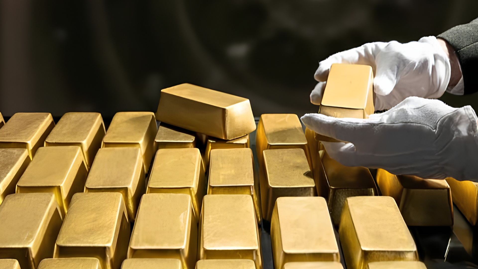 الذهب يرتفع بأكثر من 1% مع استيعاب قرار رفع الفائدة الأمريكية وتراجع النفط