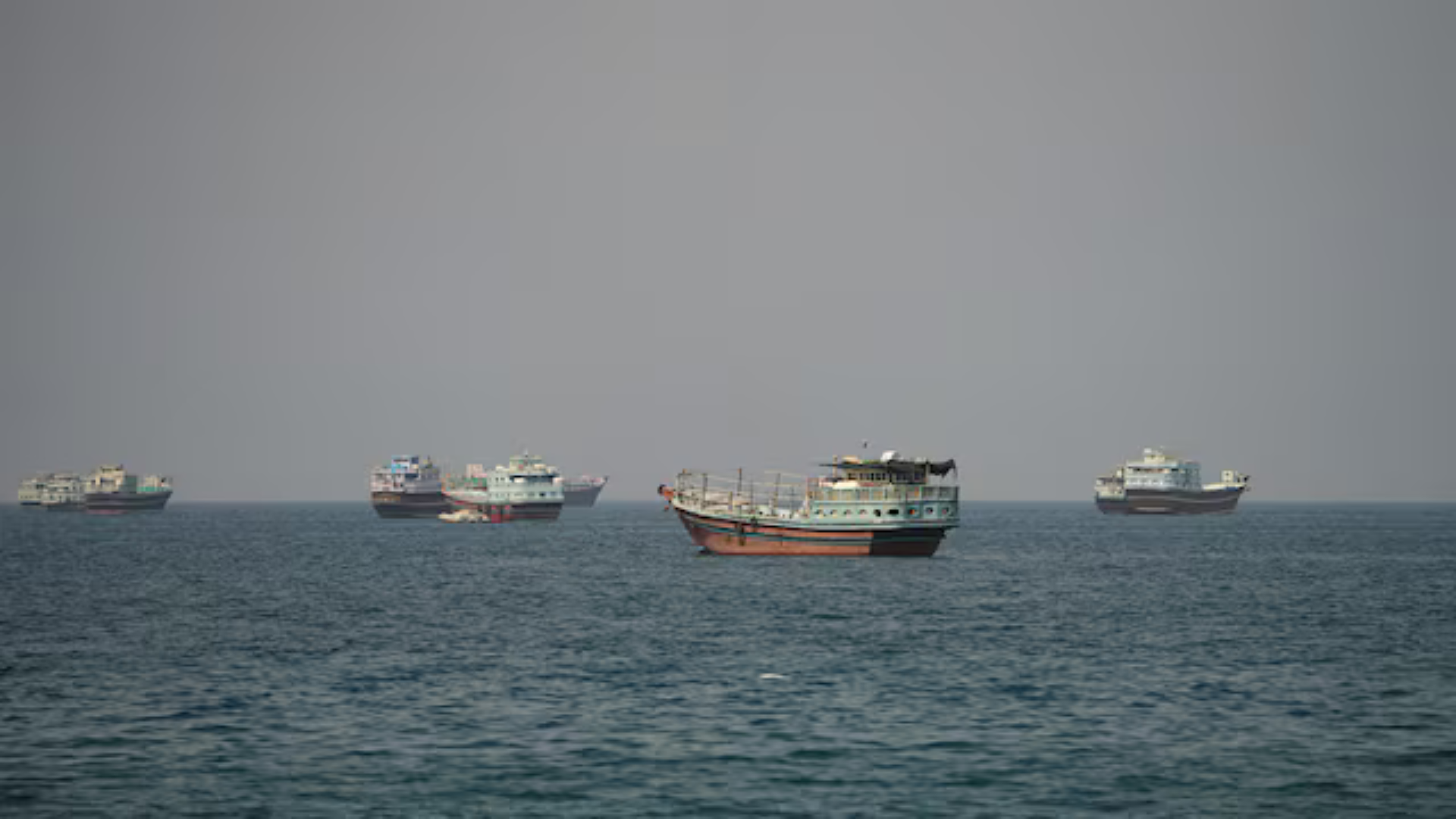 بيانات شحن: تراجع حركة الملاحة البحرية عبر مضيق هرمز لسفينتين فقط