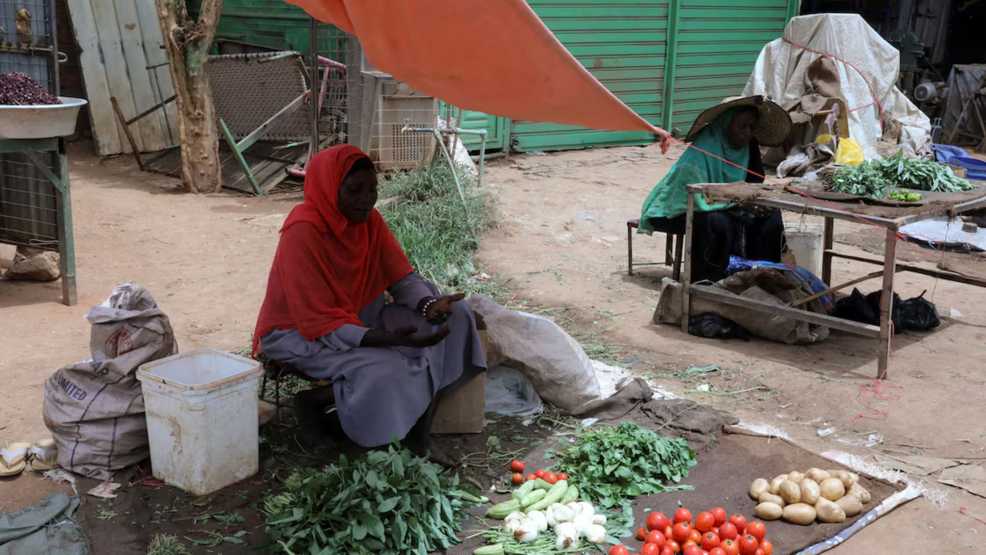 انهيار الجنيه السوداني يفاقم معاناة المدنيين في مناطق الجيش