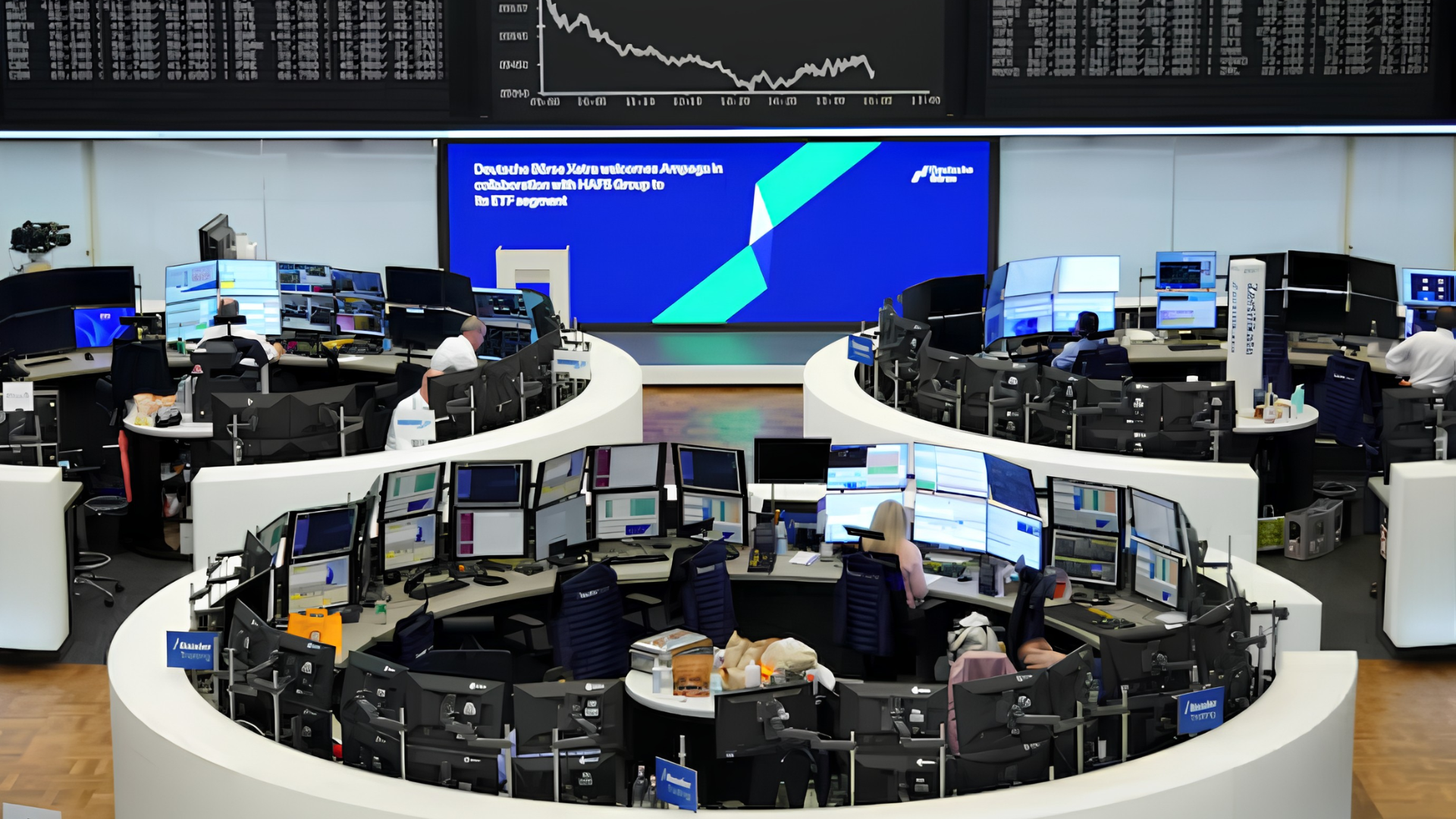 أسهم أوروبا تتراجع بفعل ارتفاع أسعار النفط وعوائد السندات