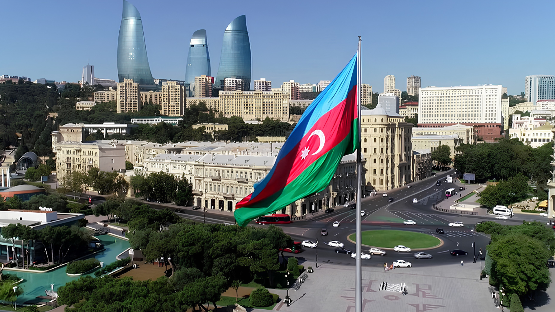 أذربيجان توقع اتفاقيات استثمار بأكثر من 10 مليارات دولار
