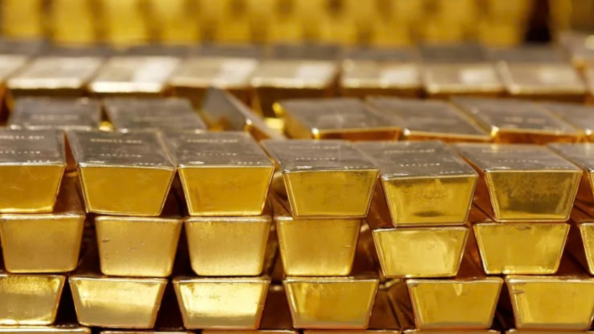 الذهب يتراجع 0.3% مع تماسك الدولار