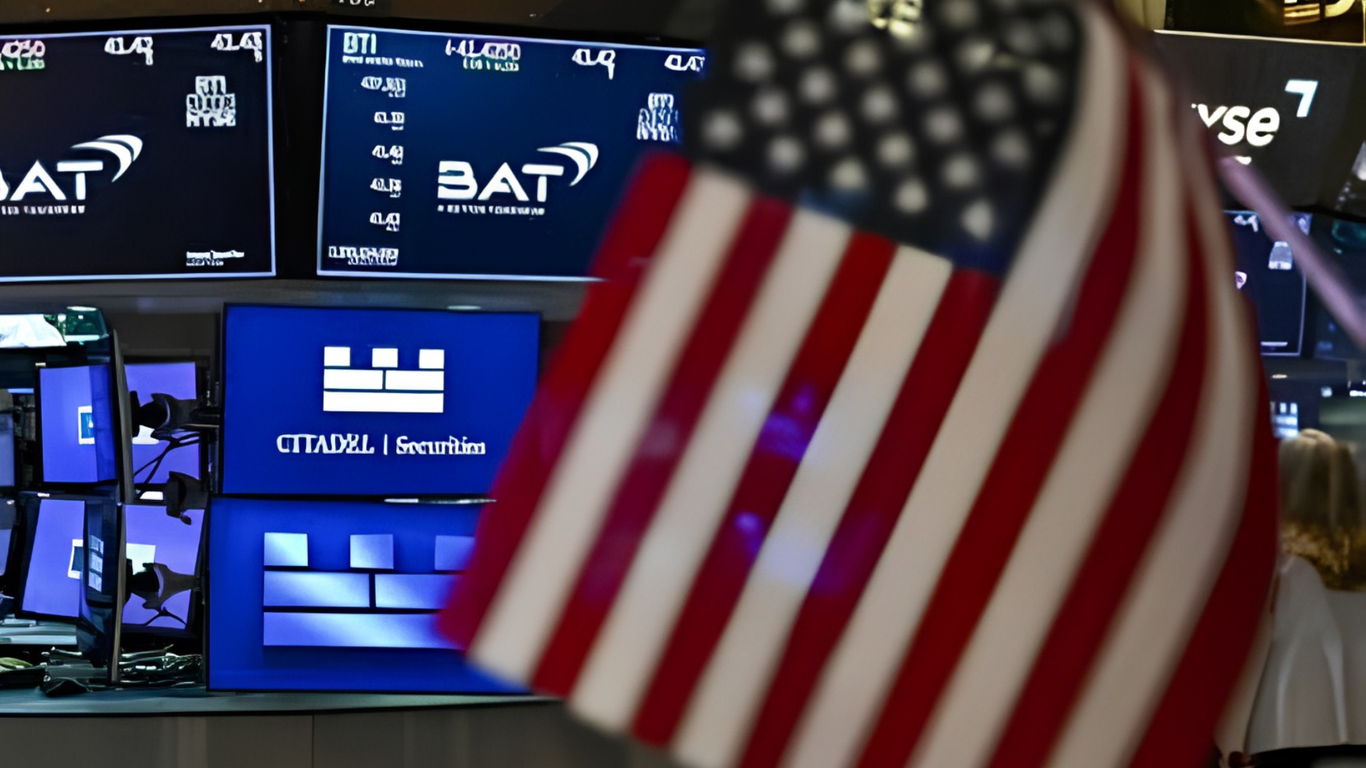 وول ستريت تفتتح على ارتفاع مع تراجع أسعار النفط