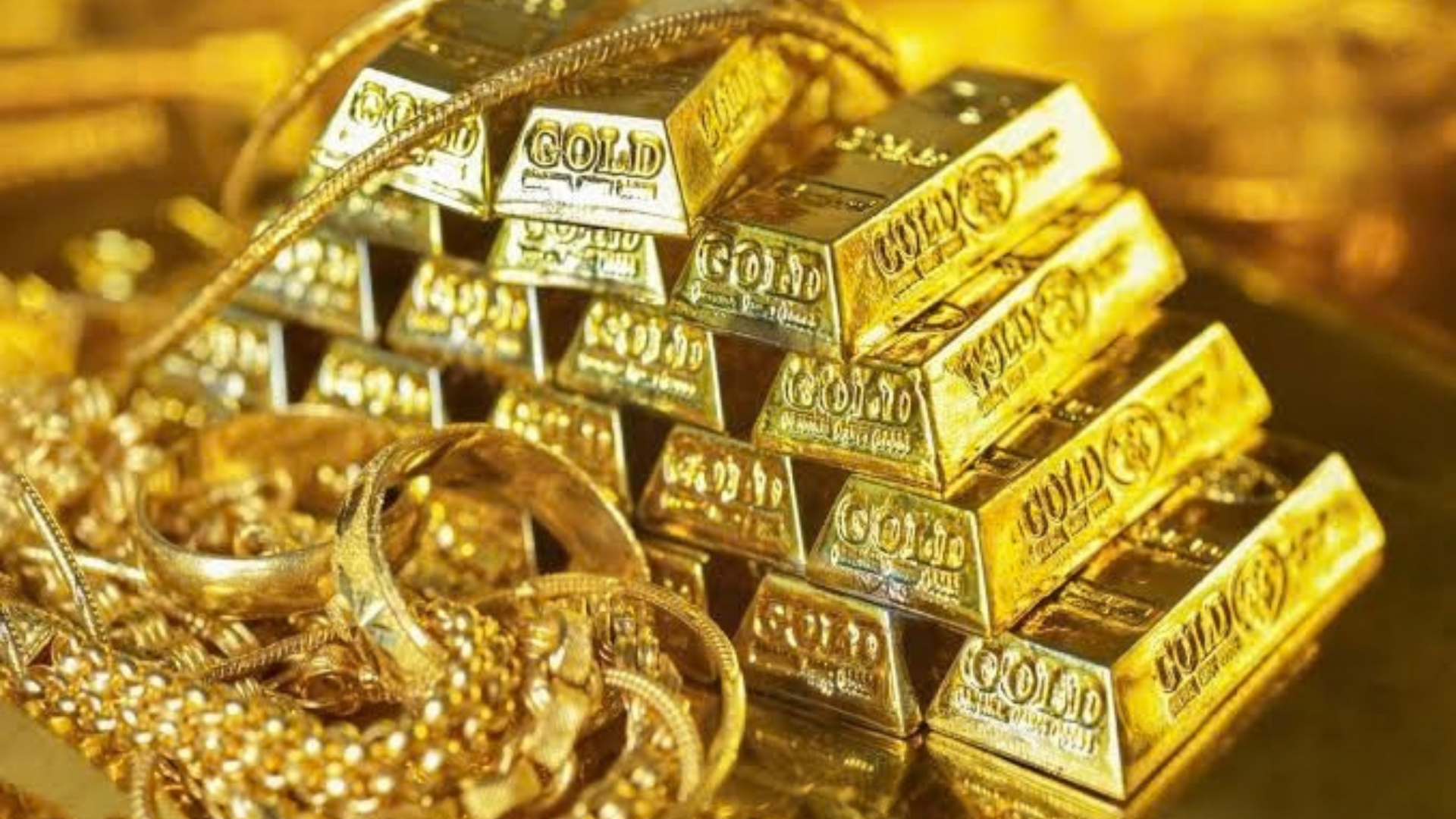 الذهب يرتفع بأكثر من 1% ويتجه لتحقيق مكاسب أسبوعية