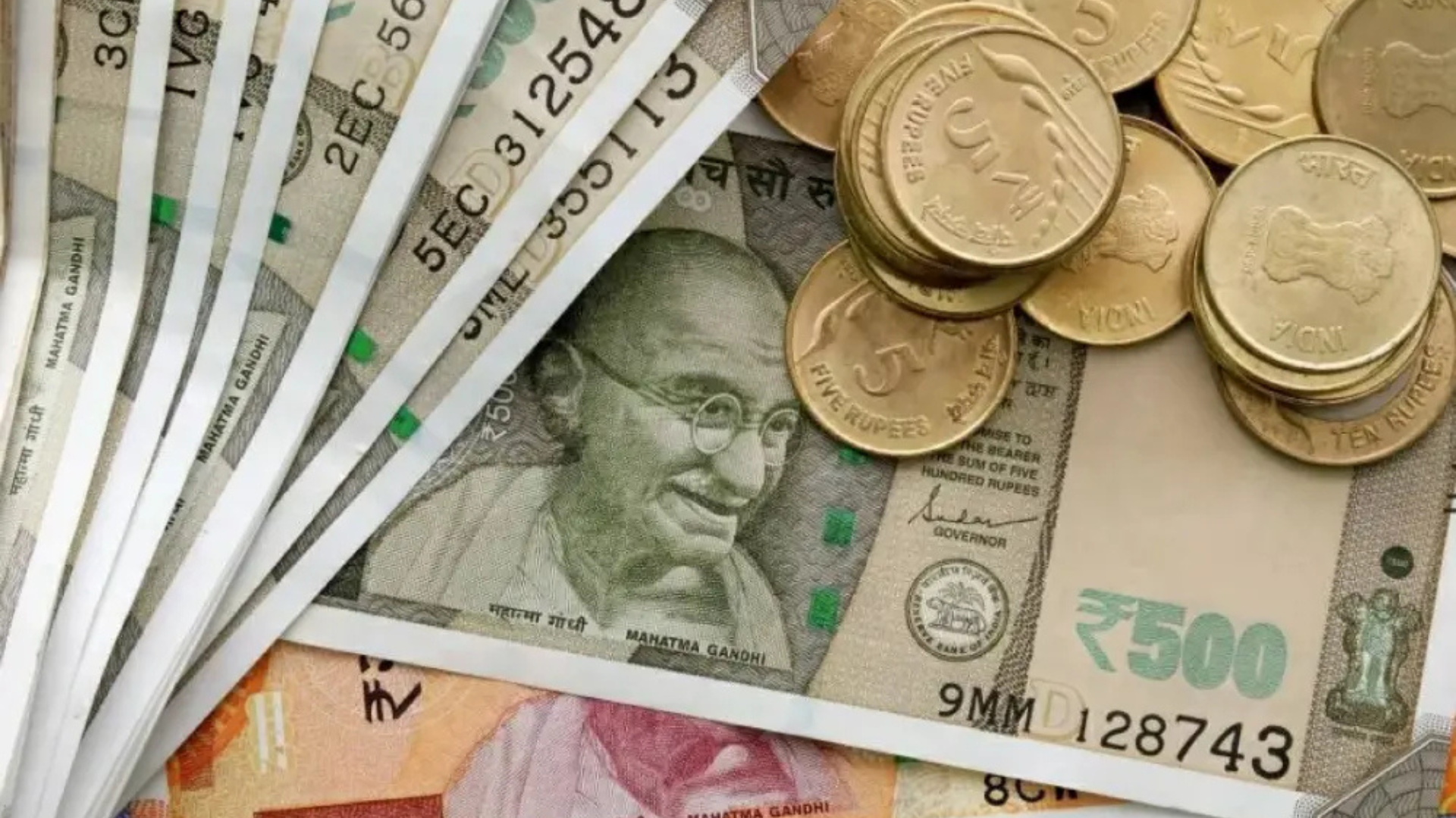 الهند تعلن خطوات طارئة لدعم عملتها المتهاوية