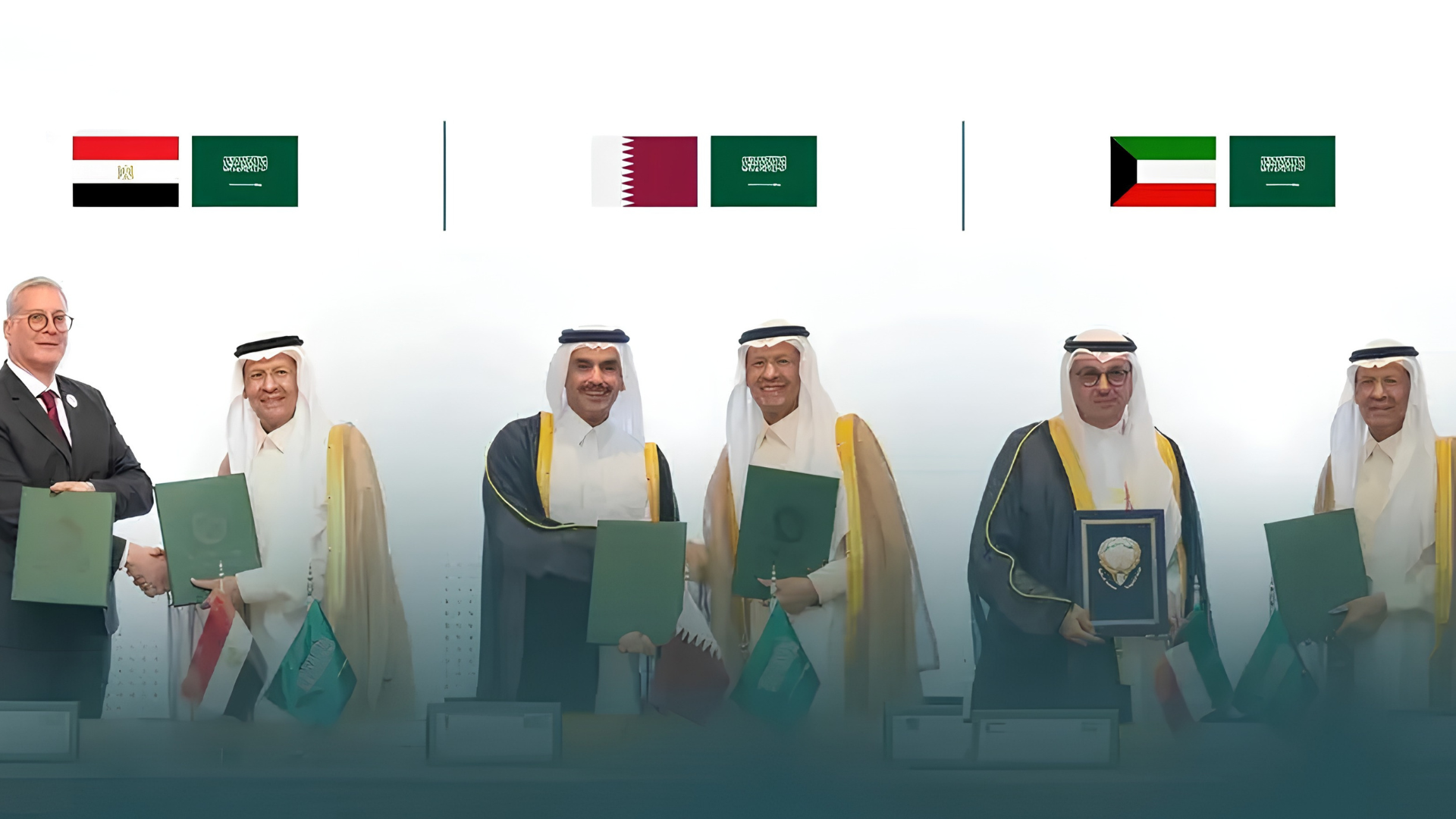 السعودية توقع 3 اتفاقيات طاقة مع قطر والكويت ومصر