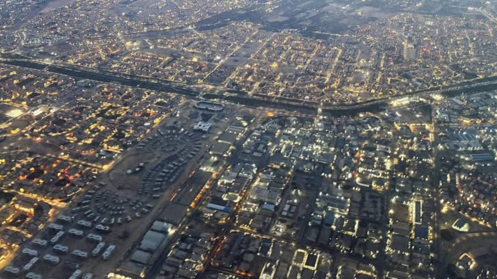 موديز ترفع تصنيف مصر الائتماني بفضل ضبط المالية العامة وإصلاحات هيكلية