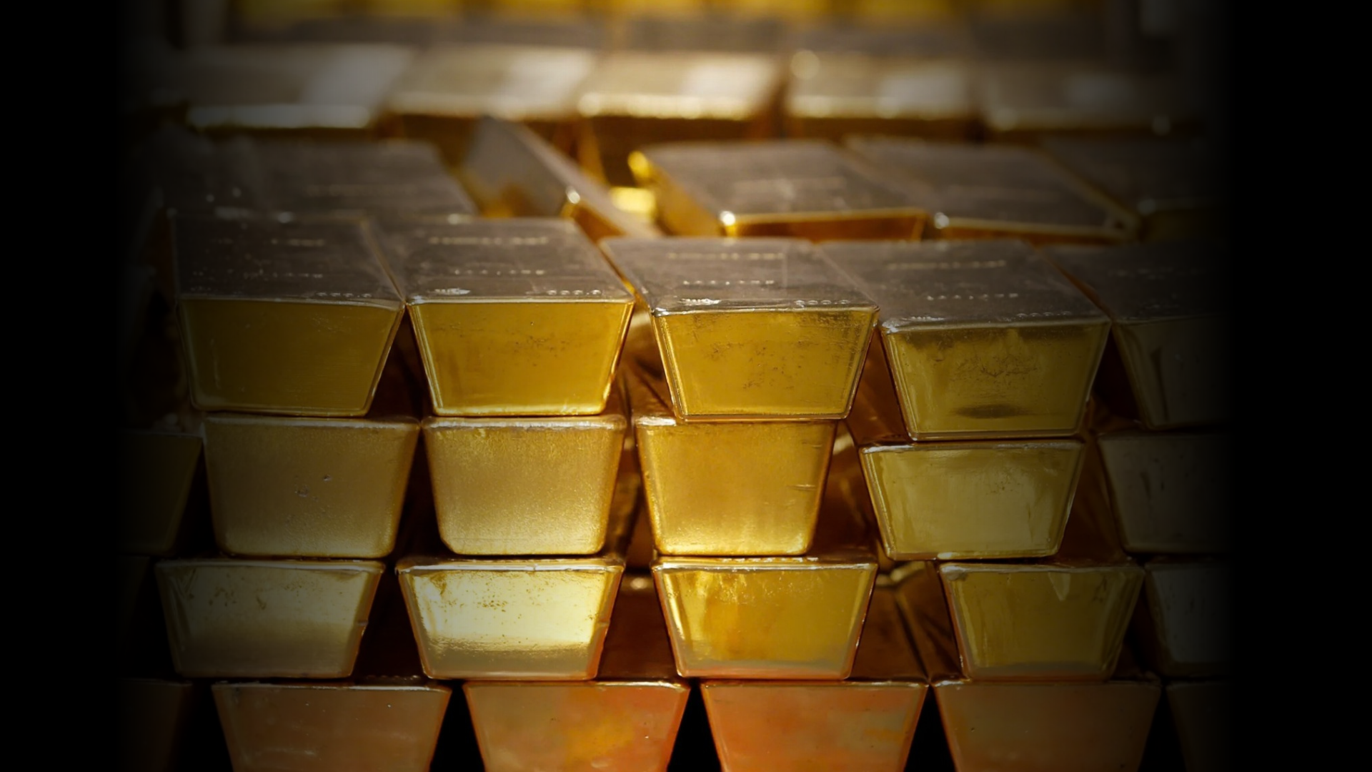 الذهب يصعد مع تراجع الدولار وترقب مؤشرات على مسار الفائدة الأمريكية