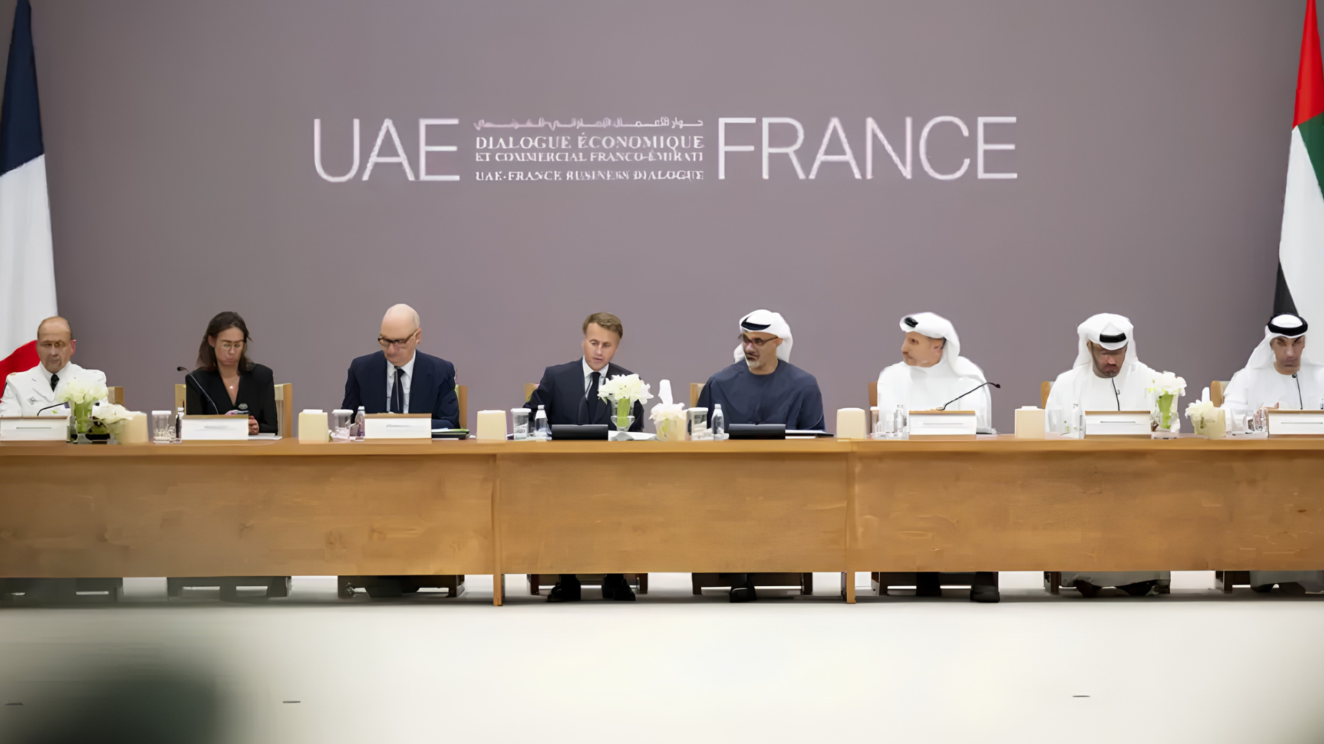 الإمارات وفرنسا توقعان اتفاقيات في الطاقة والذكاء الاصطناعي