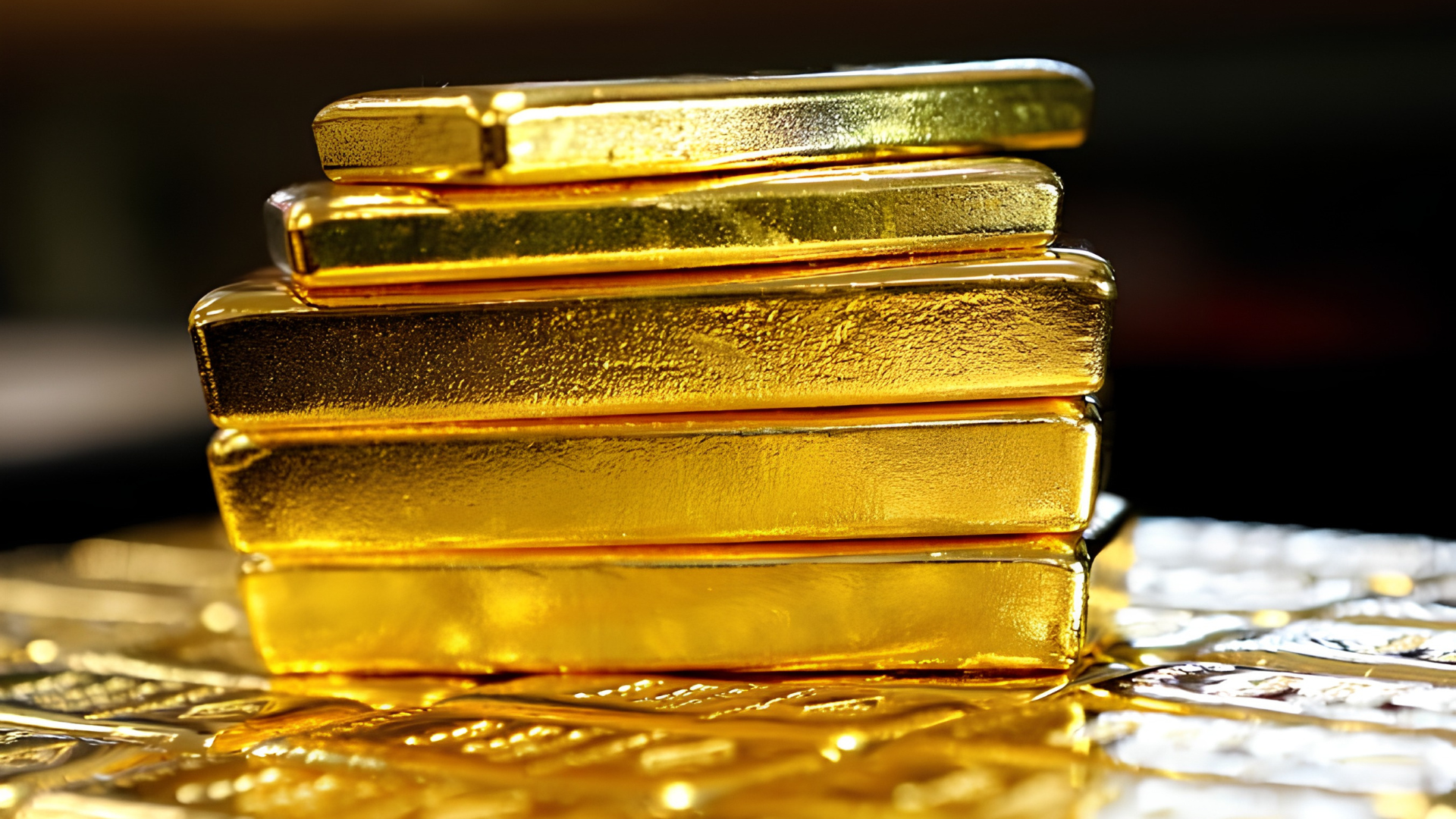 الذهب يتراجع مع ترقب المستثمرين إشارات من المركزي الأمريكي بشأن الفائدة