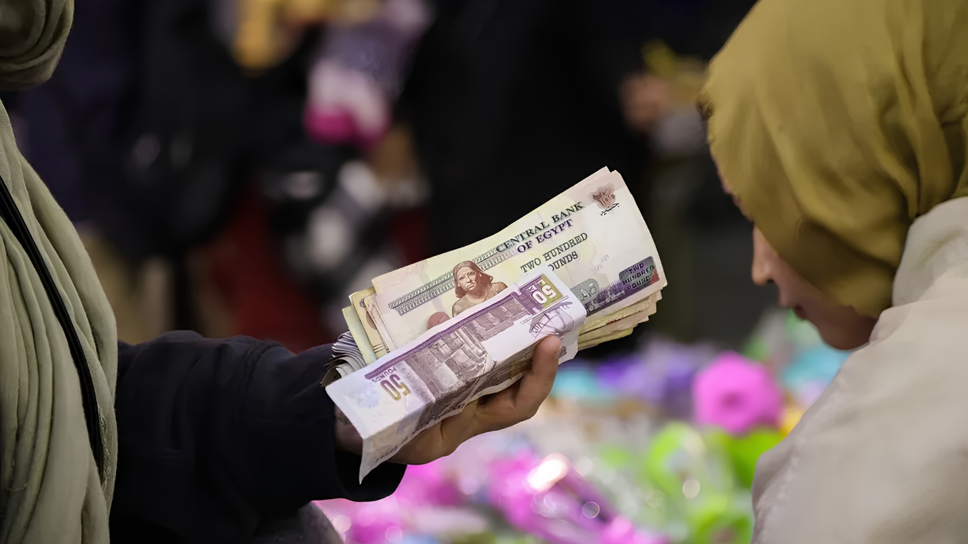 مصر تستهدف رفع الحد الأدنى للأجور 87.5% بحلول 2030