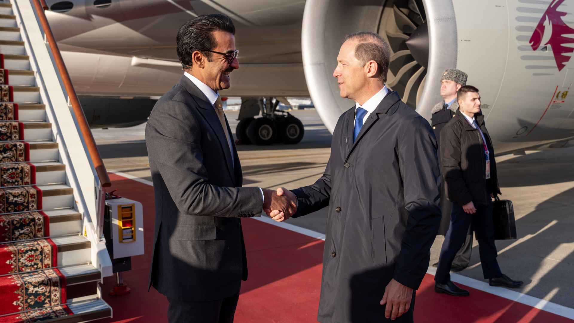 وصل حضرة صاحب السمو الشيخ تميم بن حمد آل ثاني أمير البلاد المفدى، اليوم، إلى موسكو عاصمة روسيا الاتحادية