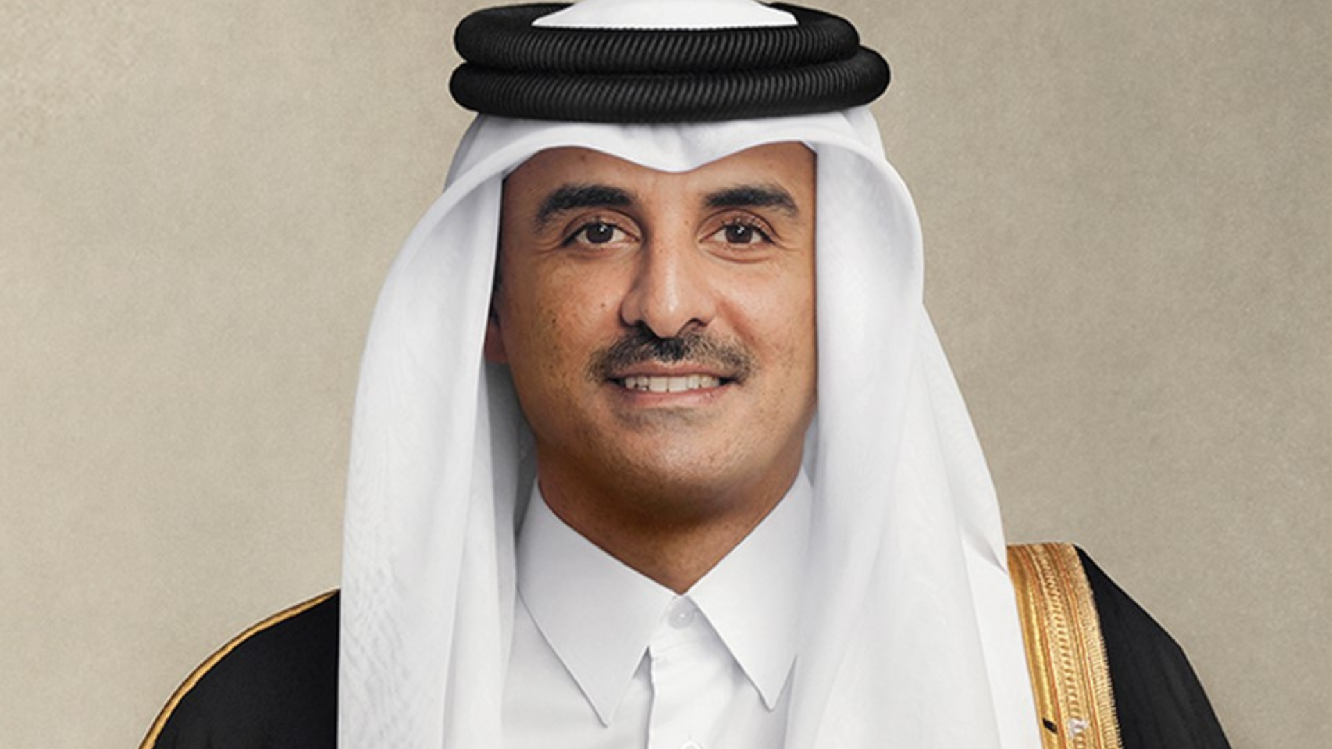أكد سمو الشيخ تميم بن حمد آل ثاني، أمير دولة قطر، أن قطر ستواصل دورها الرائد في تعزيز أمن الطاقة العالمي، وترسيخ الشراكات الدولية، وذلك خلال مشاركته في قمة منتدى الدول المصدرة للغاز بموسكو. 