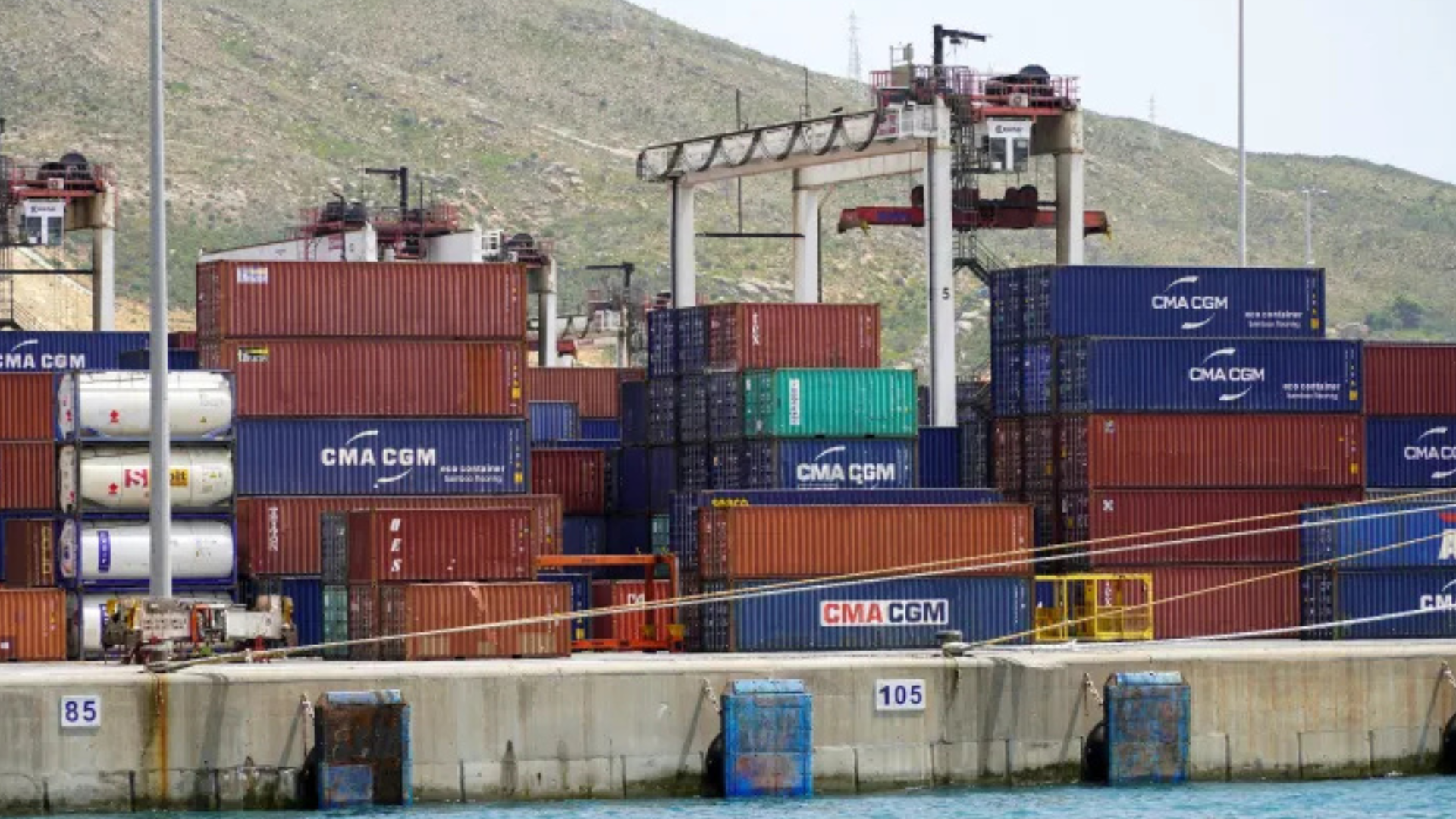 المغرب يفتتح محطة ميناء الناظور غرب المتوسط بطاقة 3.5 مليون حاوية