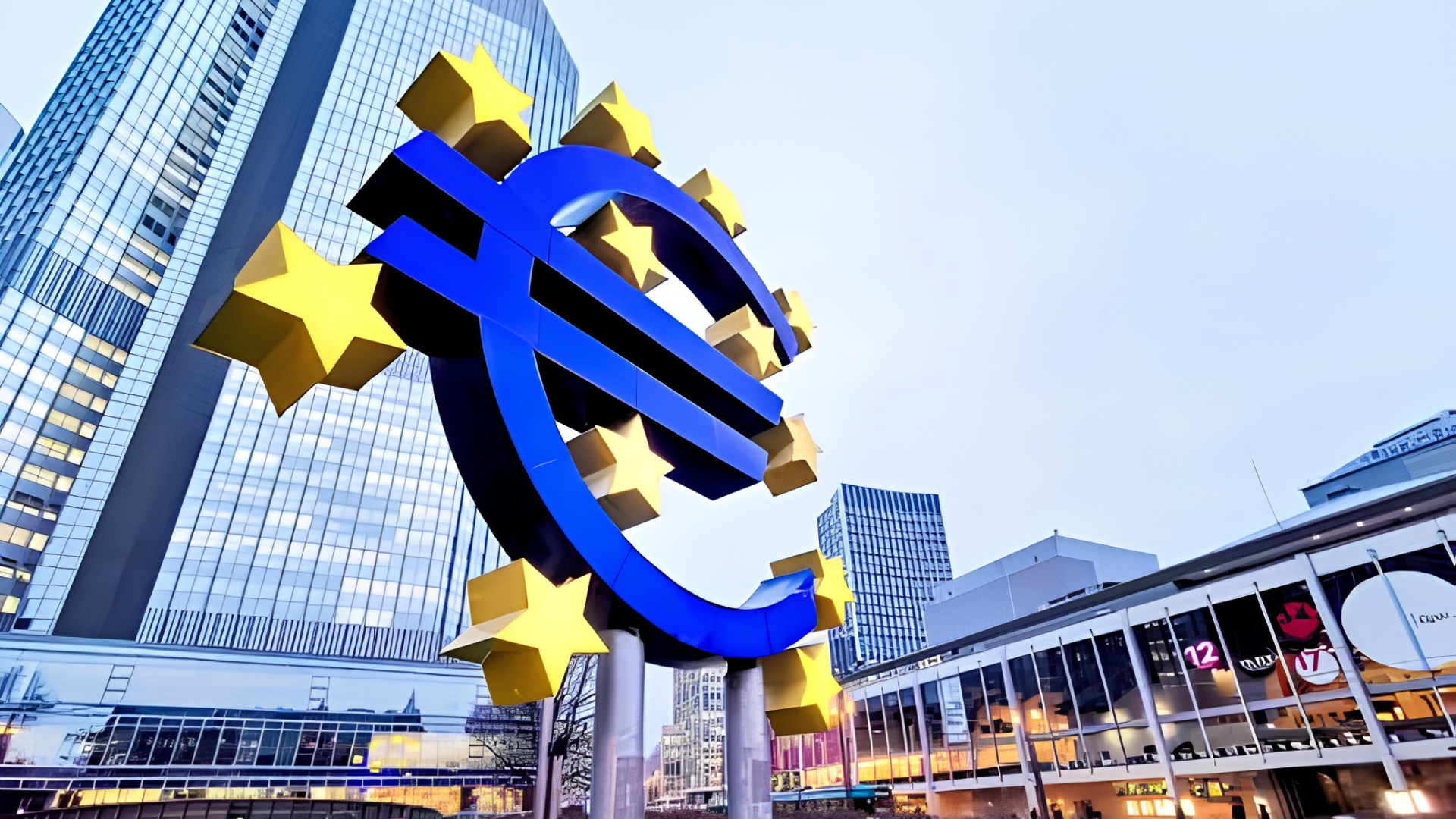 البنك المركزي الأوروبي يبقي على أسعار الفائدة دون تغيير