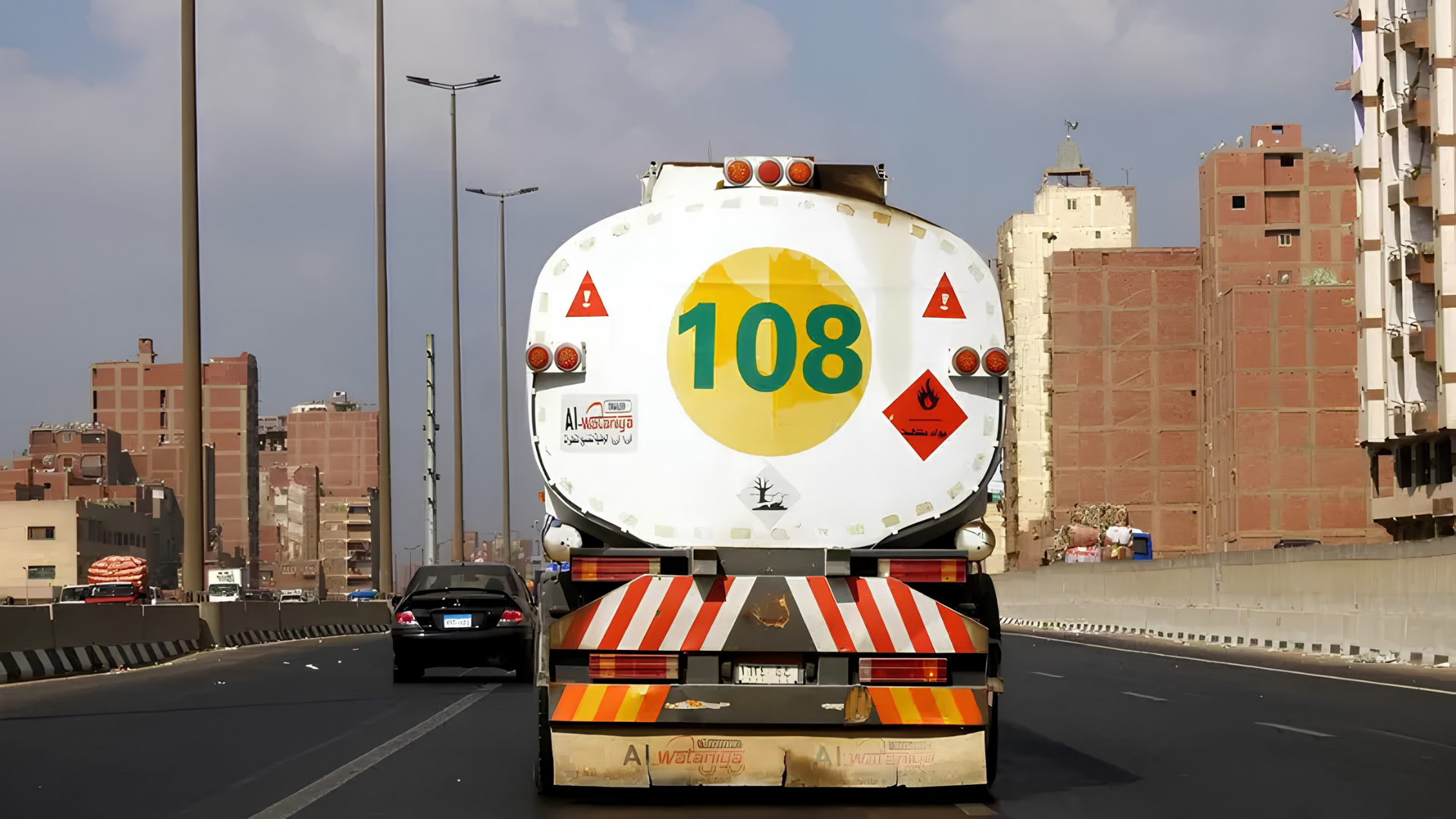 مصر تبدأ التشغيل التجريبي لمنظومة إلكترونية لمراقبة توزيع المنتجات البترولية